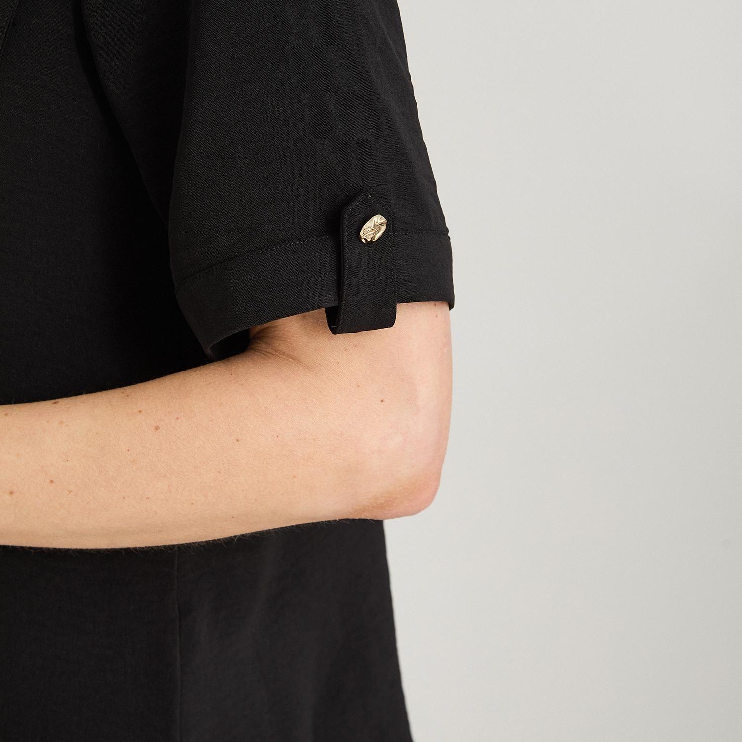 Blusa Manga Corta con Botones Negro-2