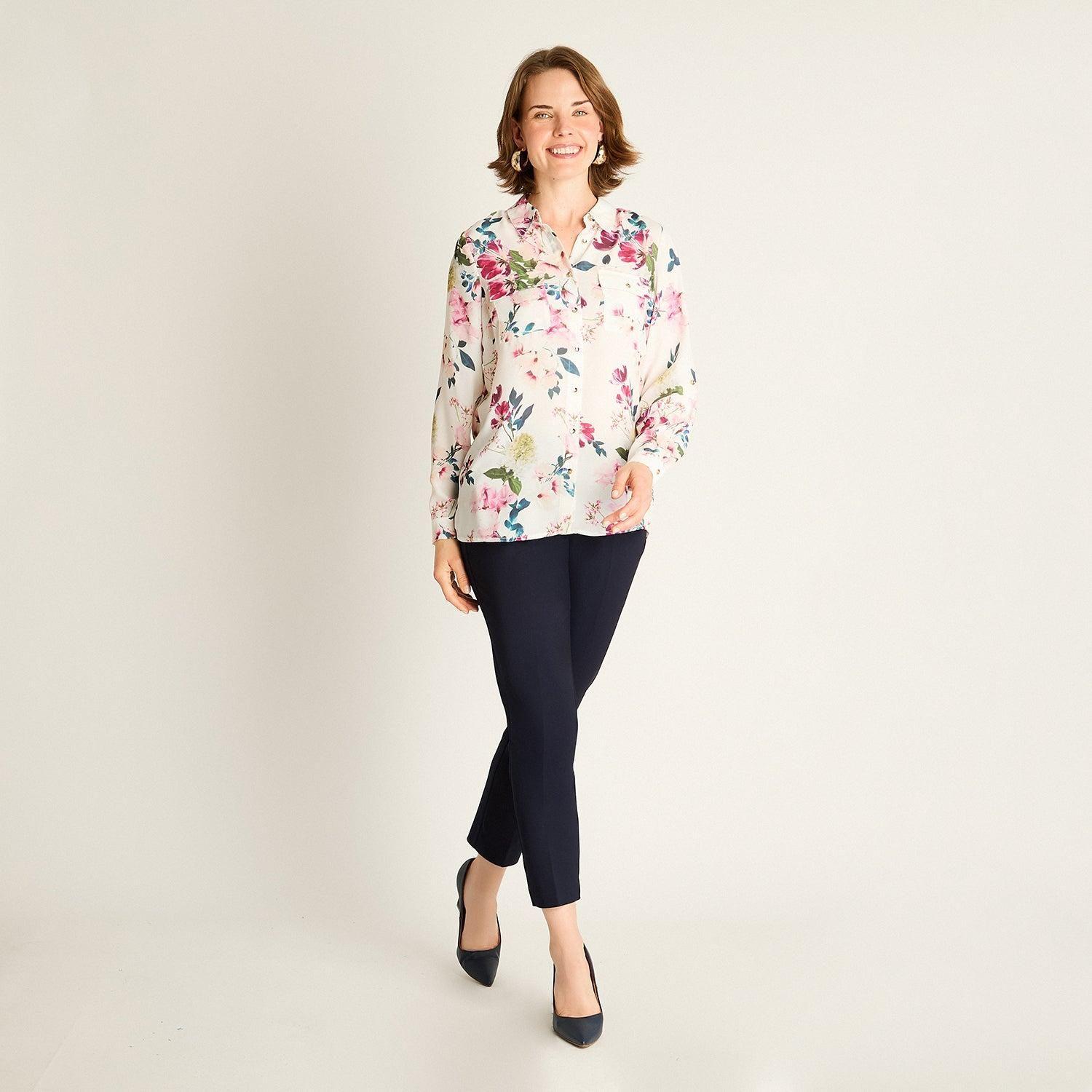 Blusa Rosada con Estampado Floral y Mangas Roll-Up-3
