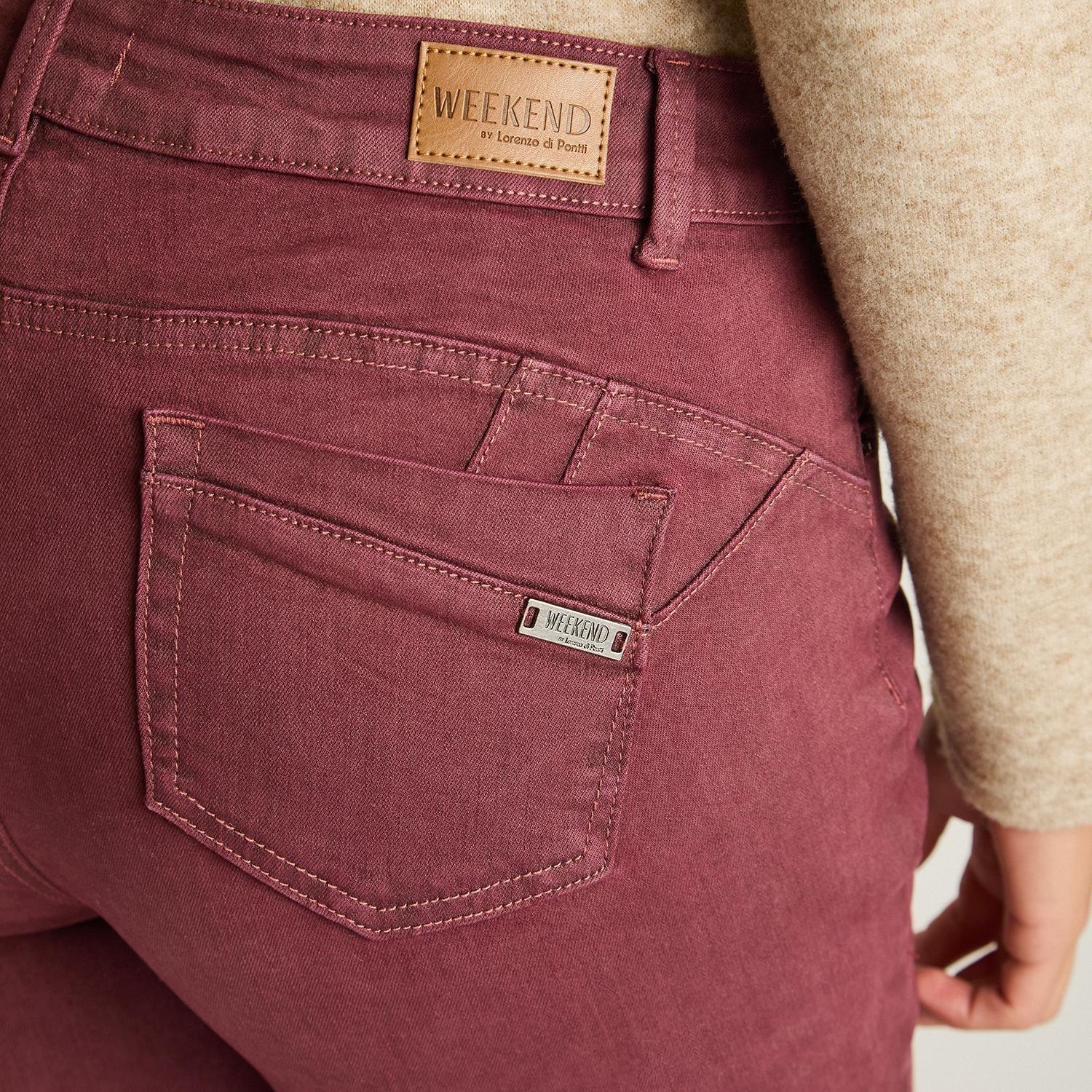 Jeans Burdeo Slim con Push Up y Un Botón-2