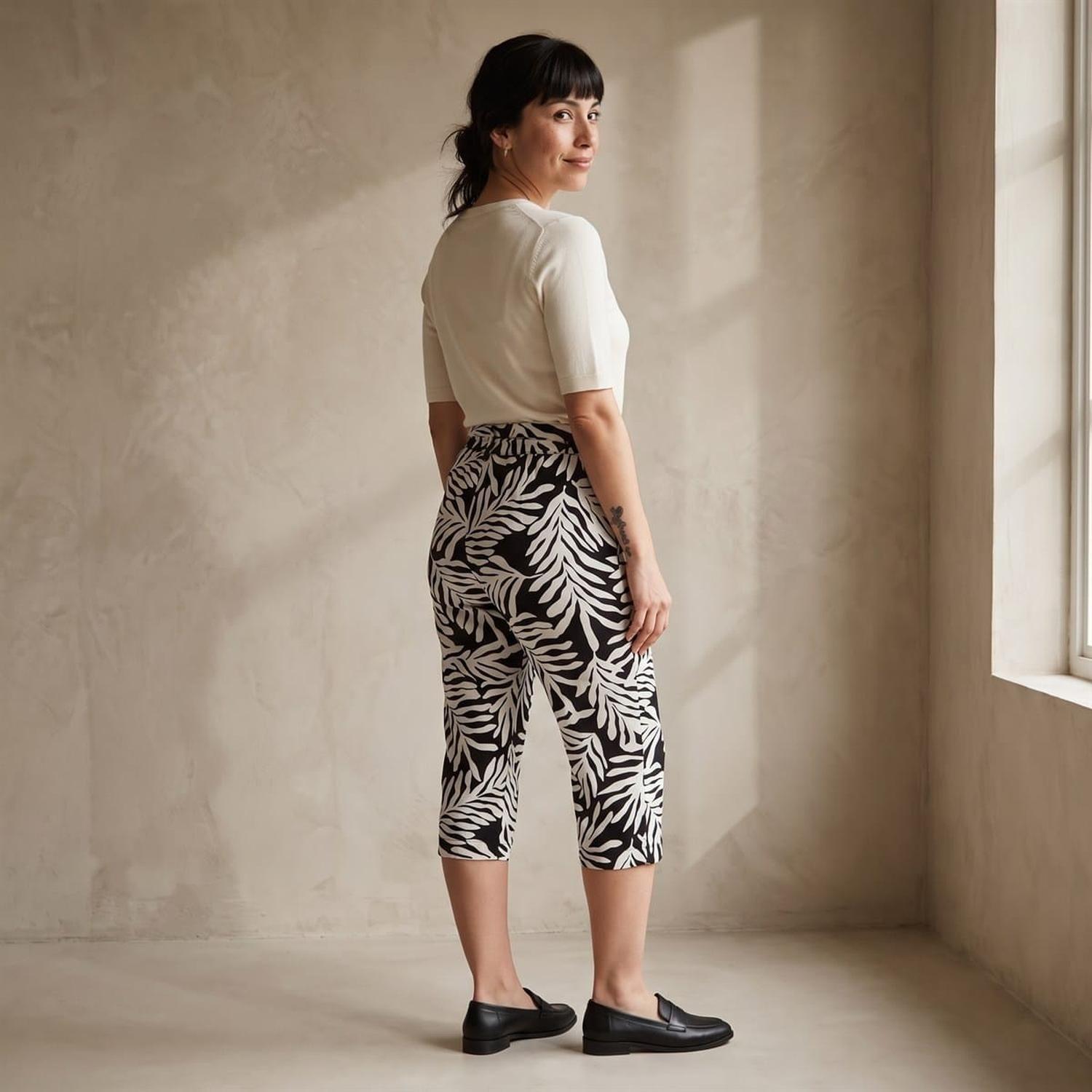 Capri Estampado Negro Con Lazo Y Bolsillos-6