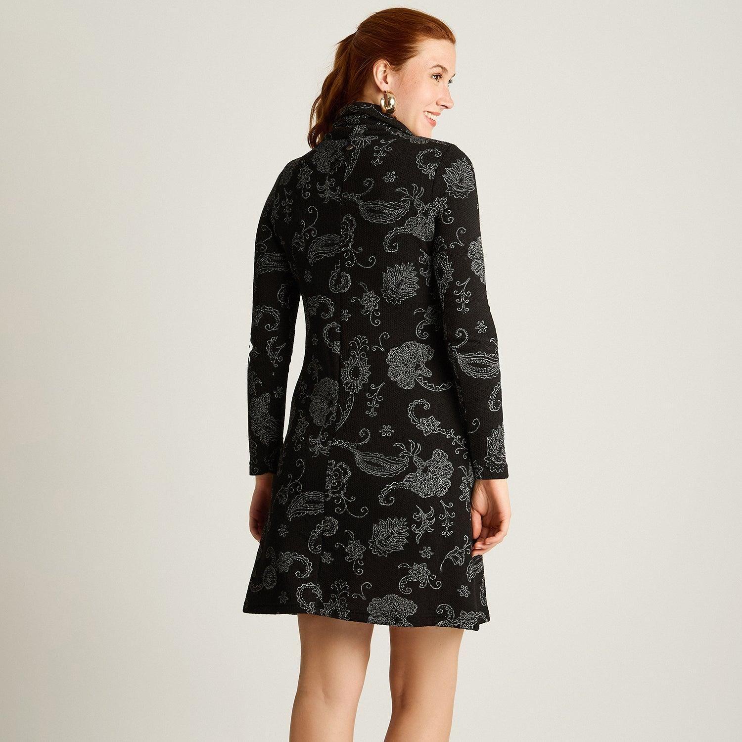 Vestido Negro en Lanilla con Cuello Alto y Estampado Floral-1