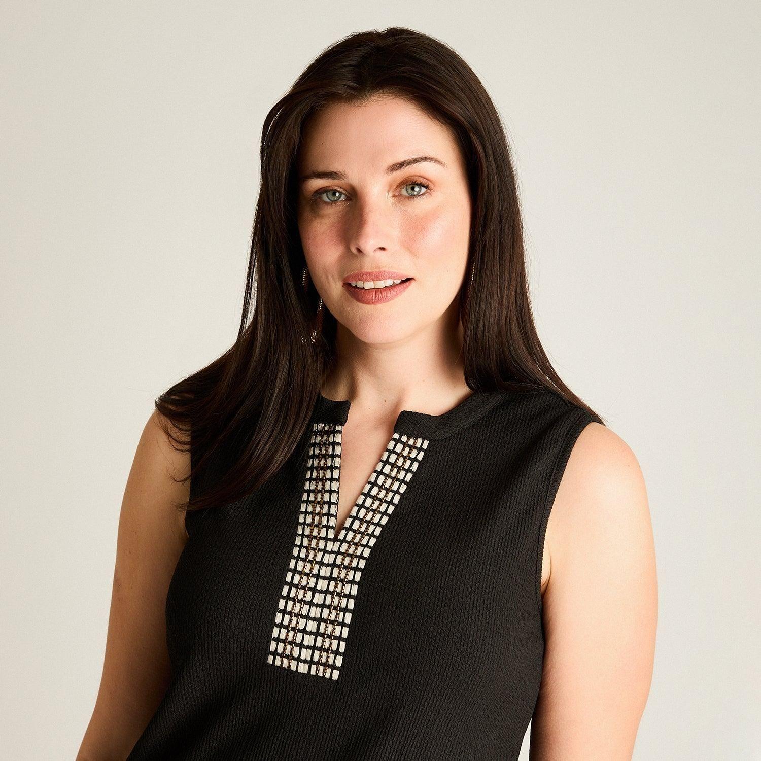 Polera Negro Sin Mangas Elasticidad Media Sin Forro Calce Normal-2