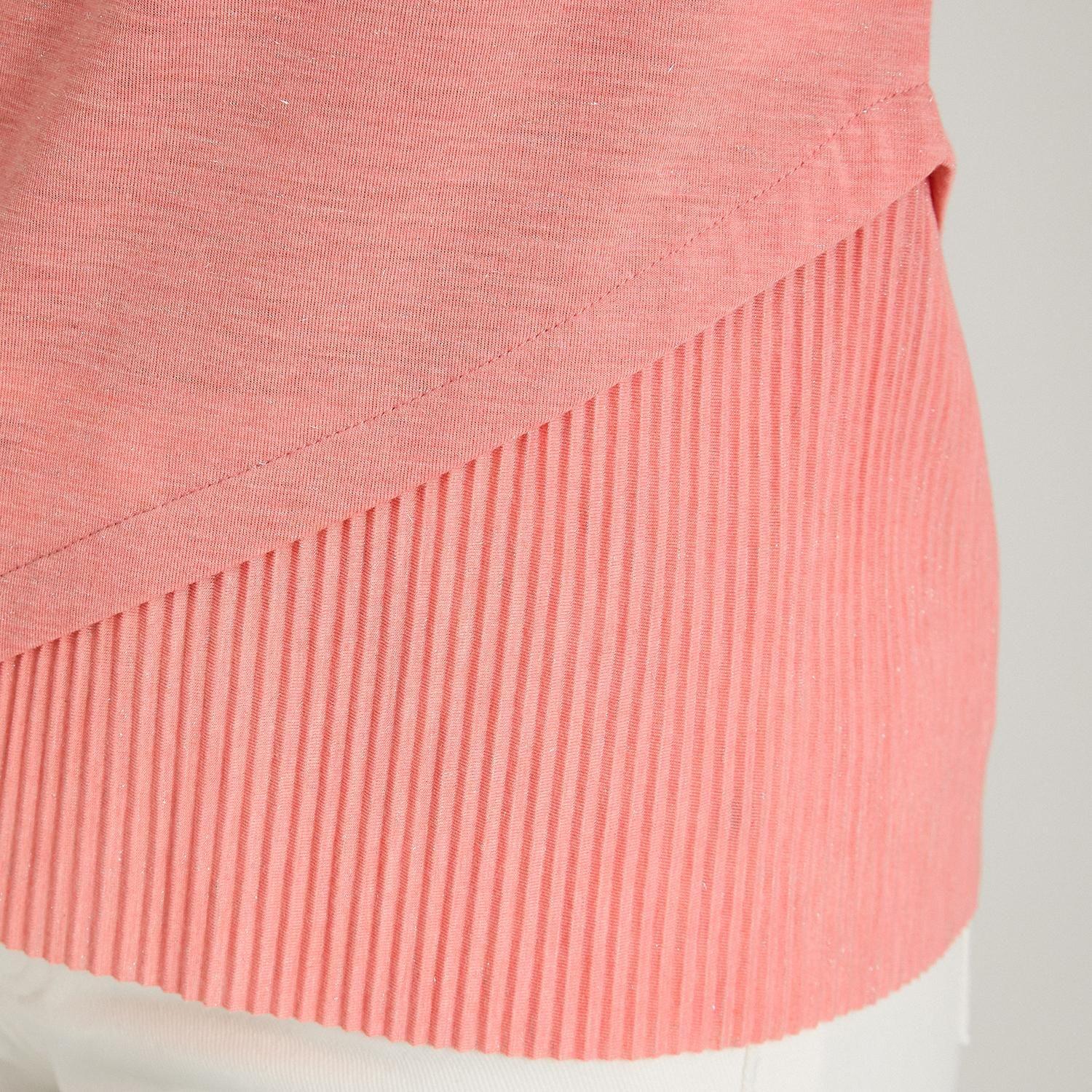 Polera Manga Corta con Aplicación en Faldón Rosado-2