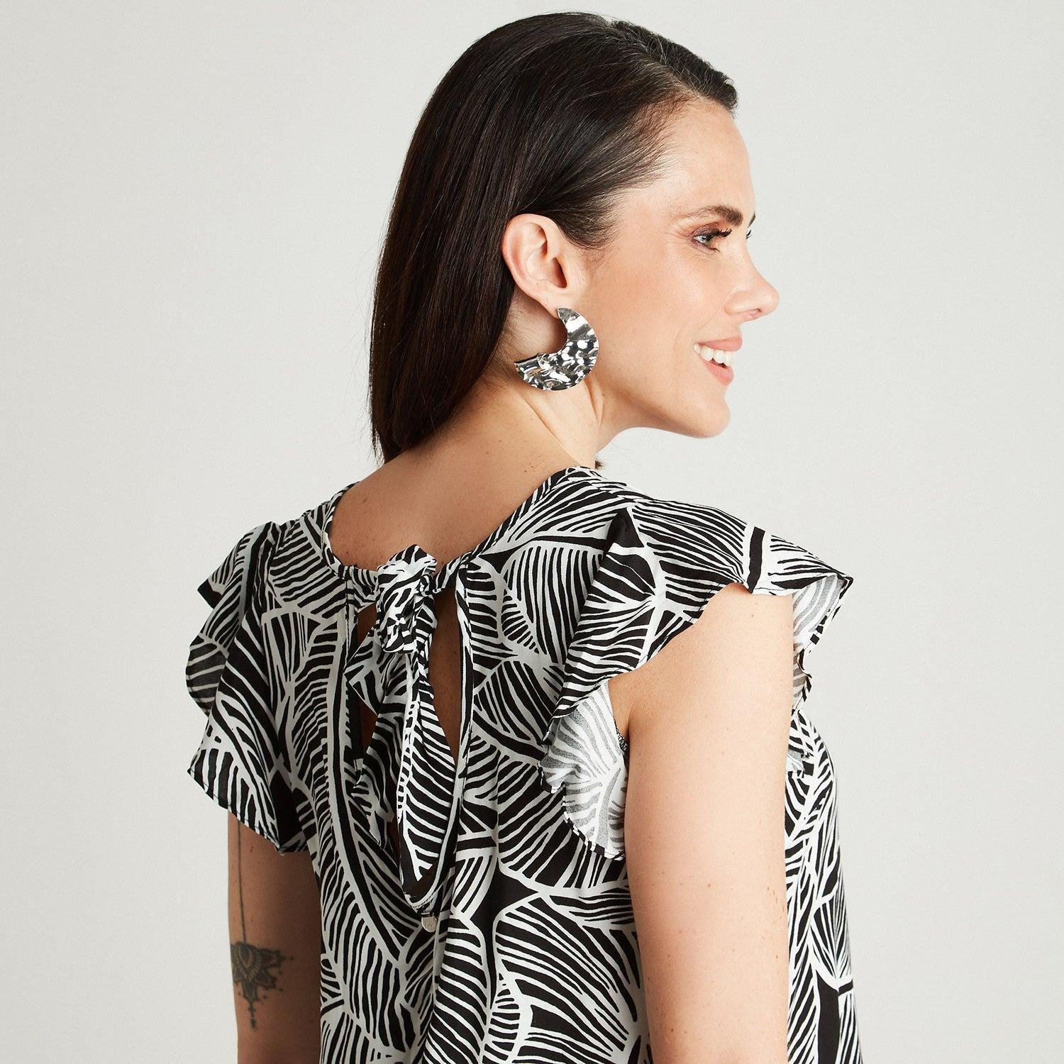 Vestido Corto Negro Manga Corta Estampado Cuello Redondo-2