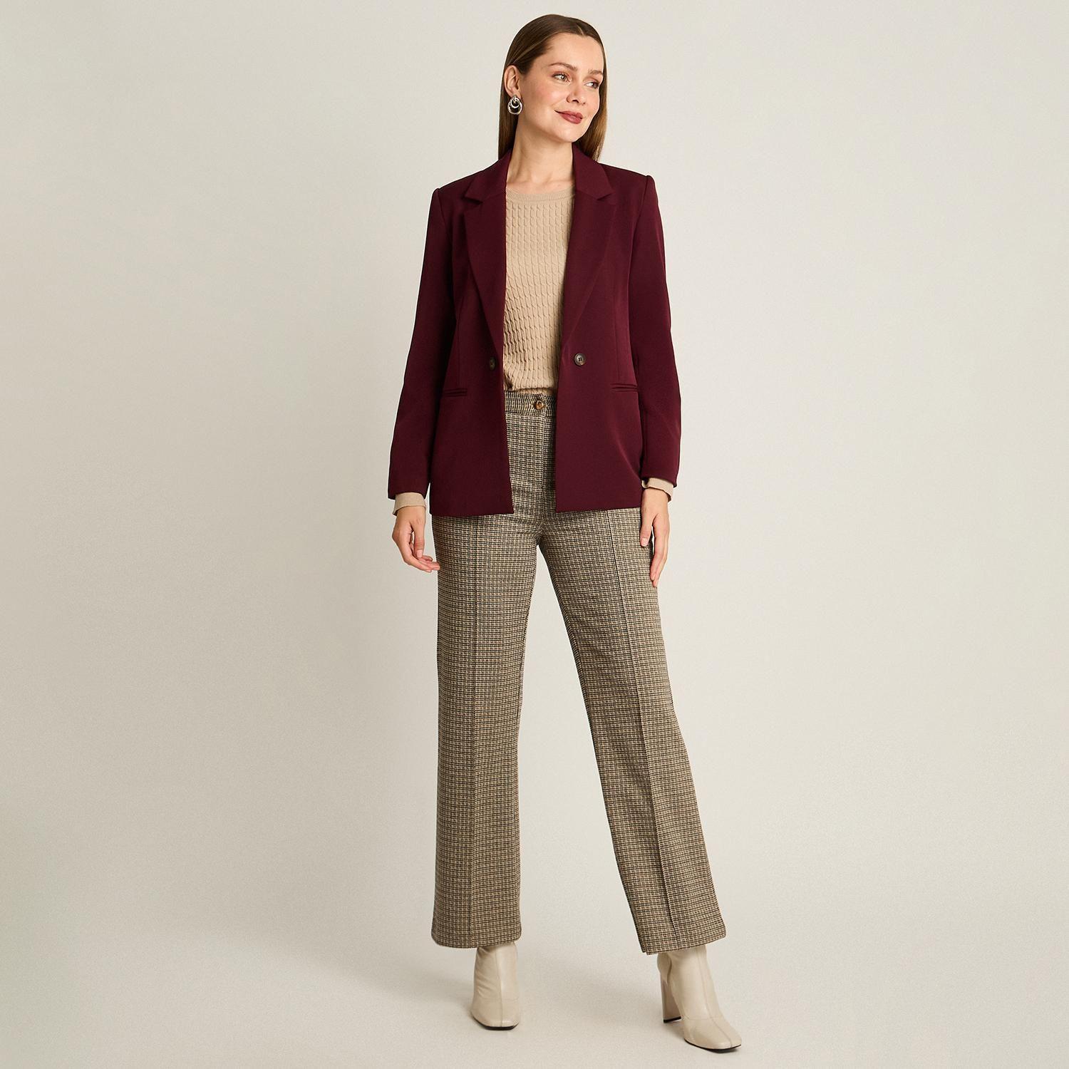Blazer Burdeo con Doble Botón en Tela Plana-3