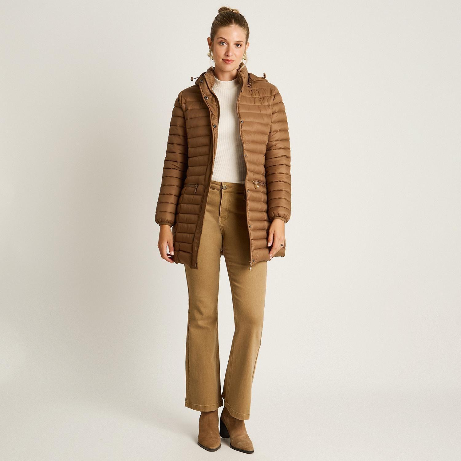 Parka Larga Café con Diseño Quilted y Gorro Desmontable-3