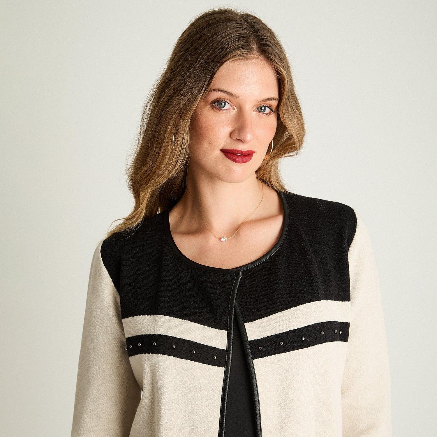 Tapado Manga Larga Color Block Con Tachas Beige-2