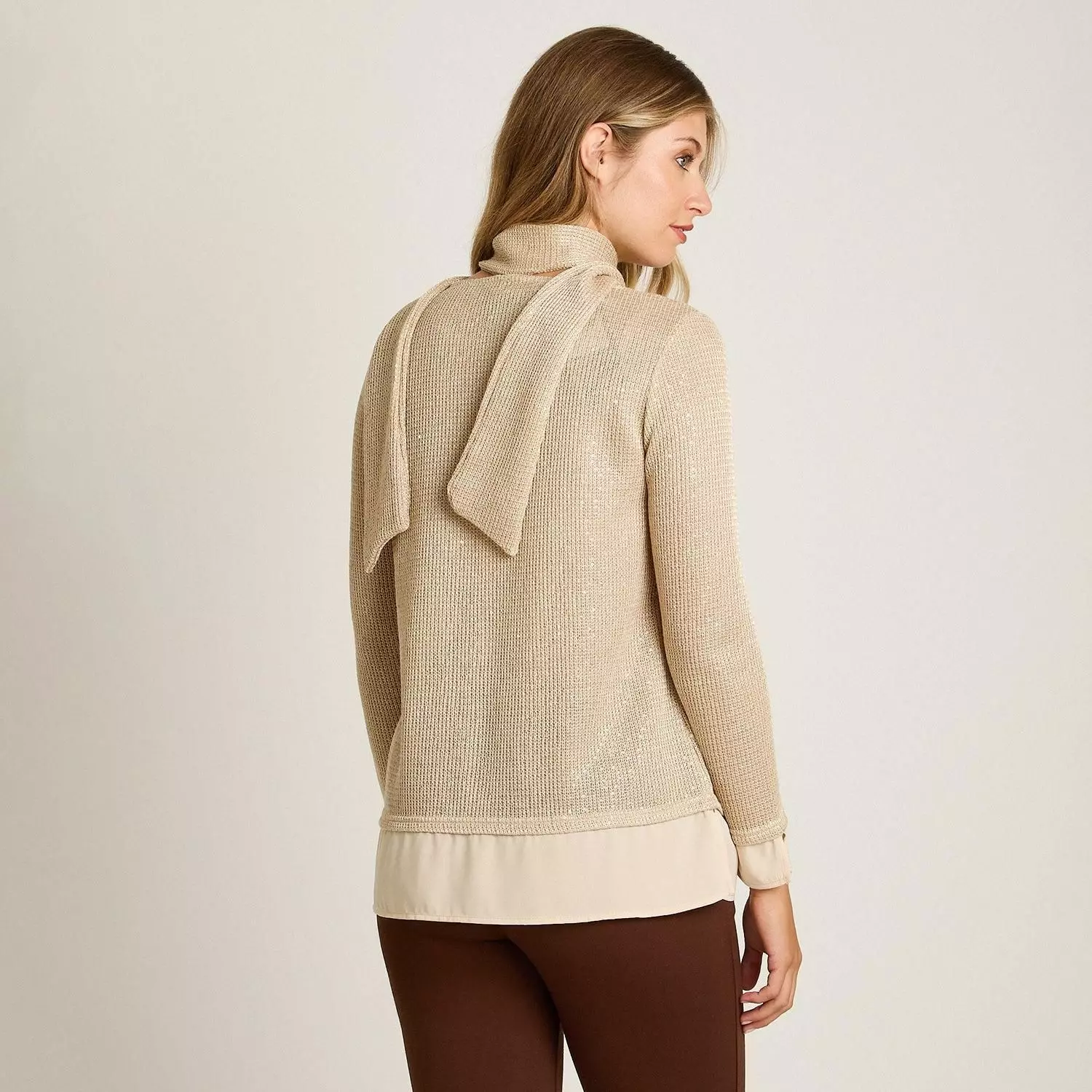 Polera Beige de Lanilla con Lentejuelas y Bufanda Incorporada-1
