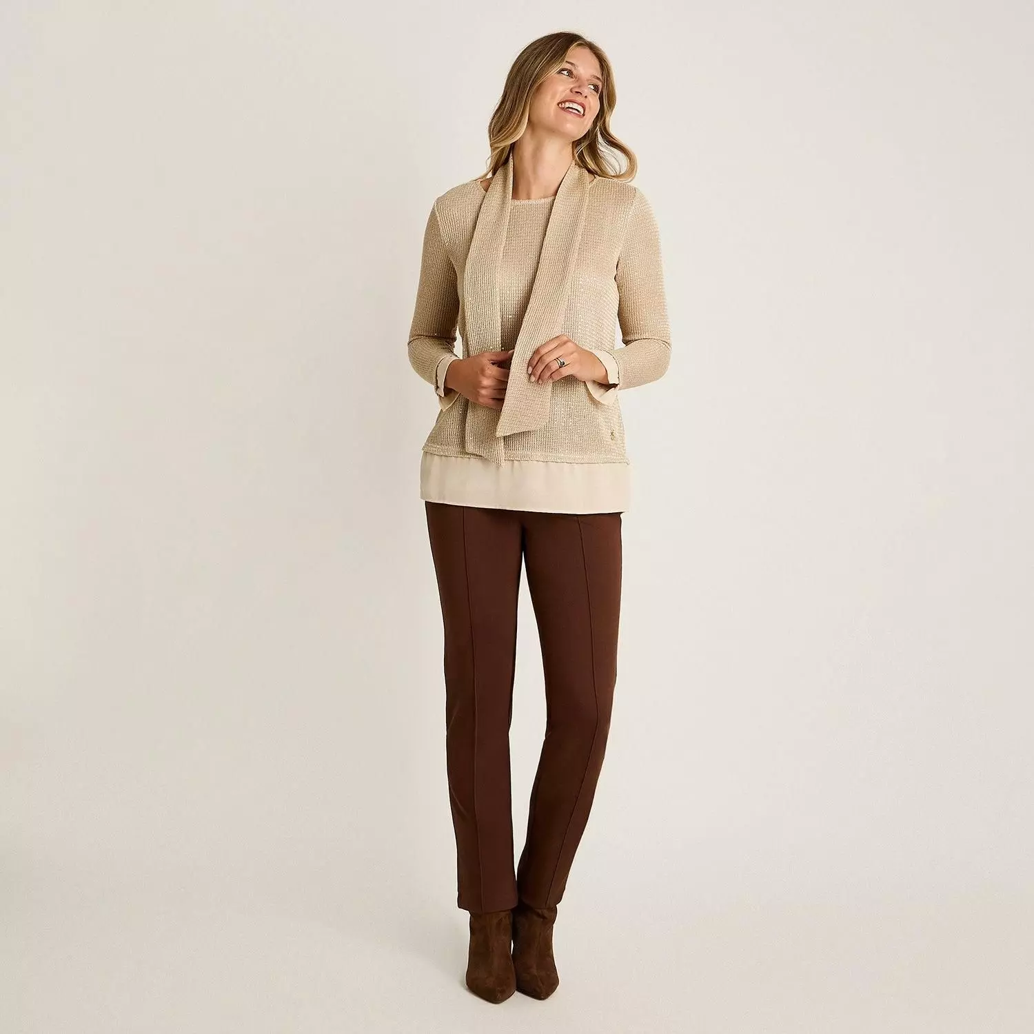 Polera Beige de Lanilla con Lentejuelas y Bufanda Incorporada-3
