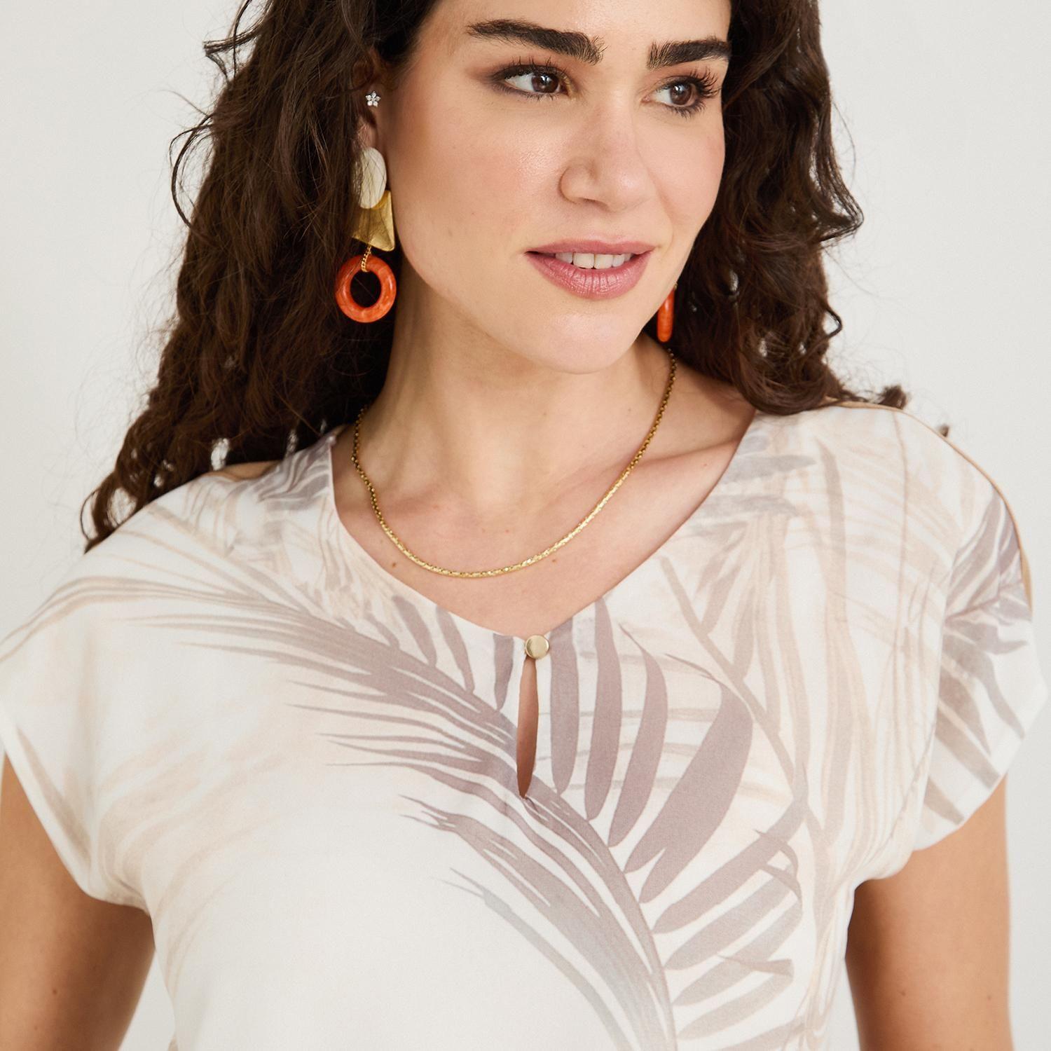 Polera Mix Fabric Estampado Localizado Frontal Beige-2