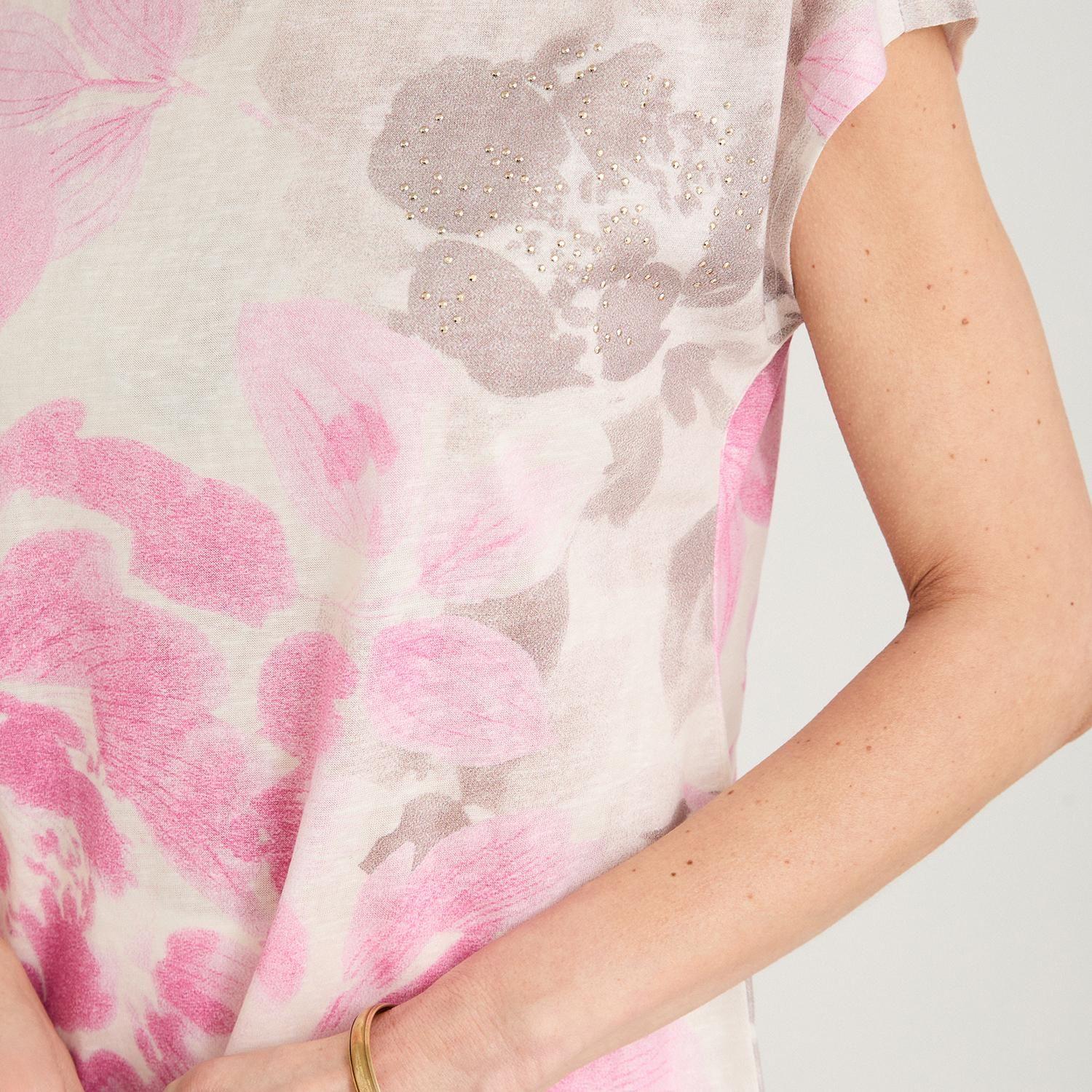 Polera Slab Estampada con Aplicación Fucsia-2