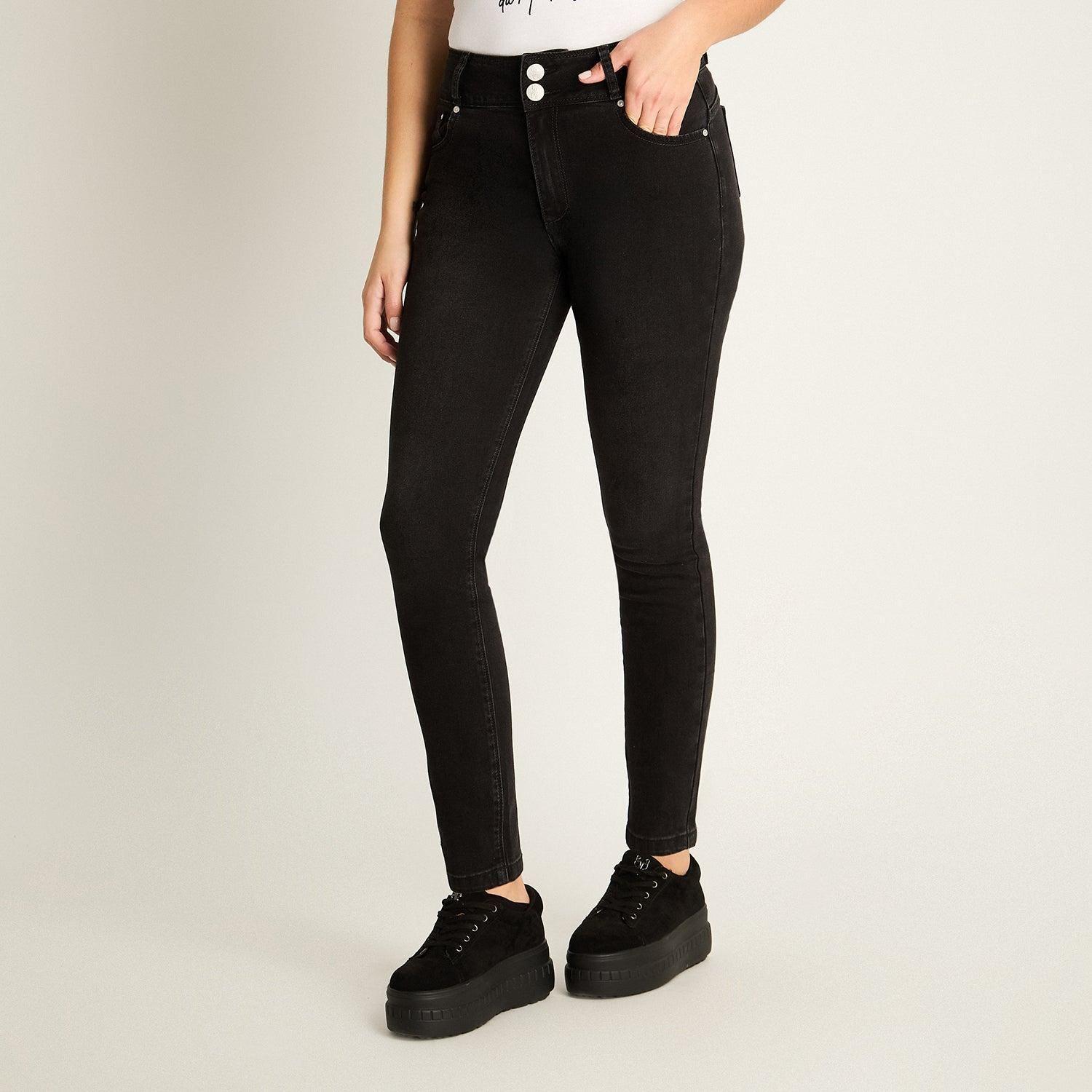 Jeans Slim 5 Bolsillos Pretina Dos Botones Push Up Negro-0