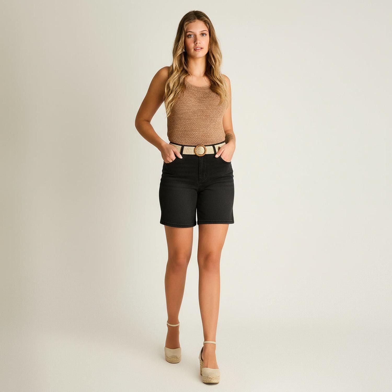 Bermuda Negro Corto Baja elasticidad Calce Normal-3