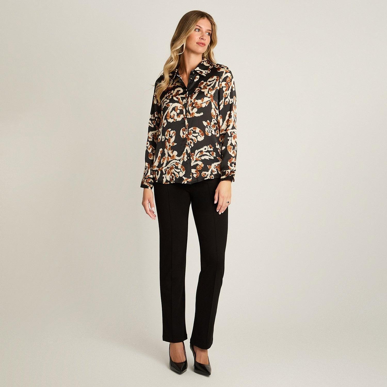 Blusa Camisera Negra con Estampado Floral y Manga Larga-3