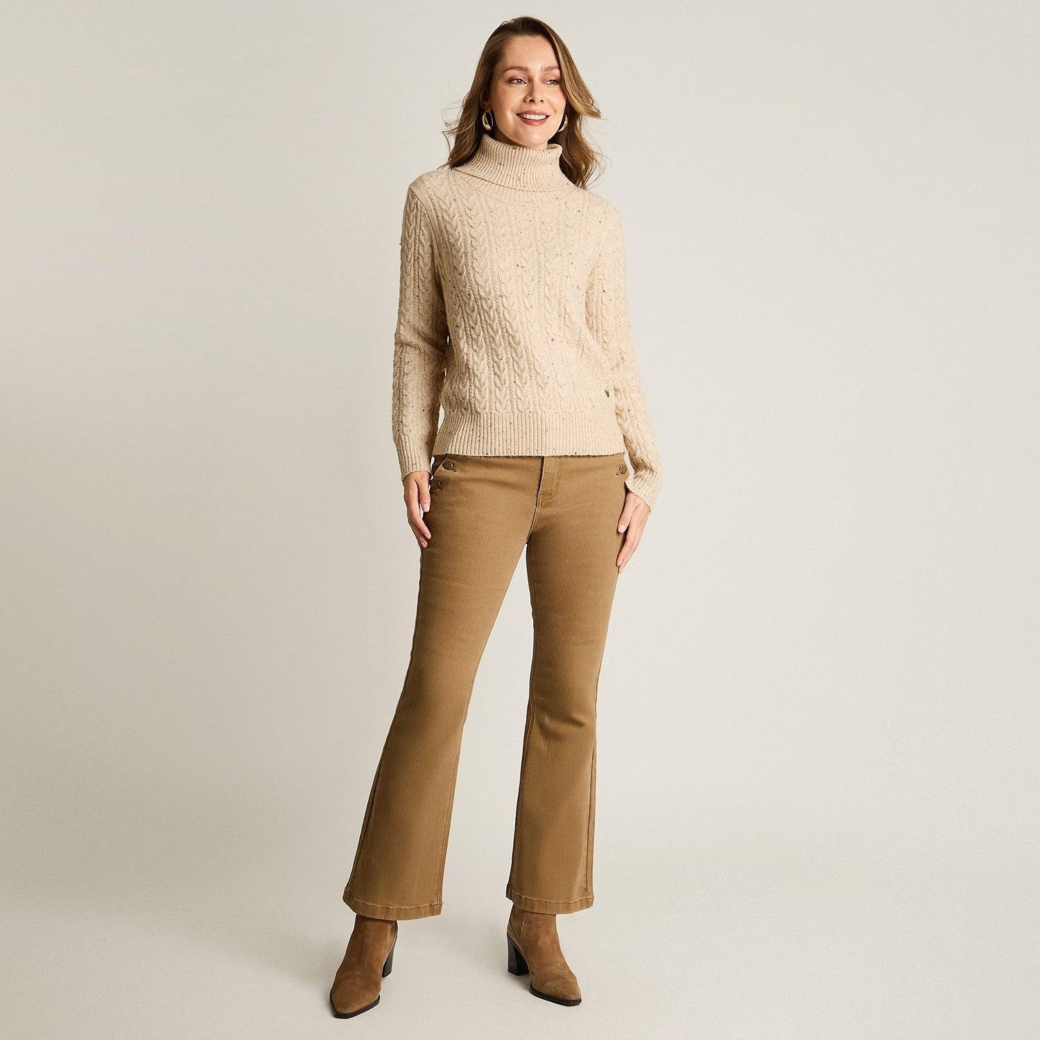 Sweater Beige con Cuello Alto y Trenzado Jaspeado en Tejido-3