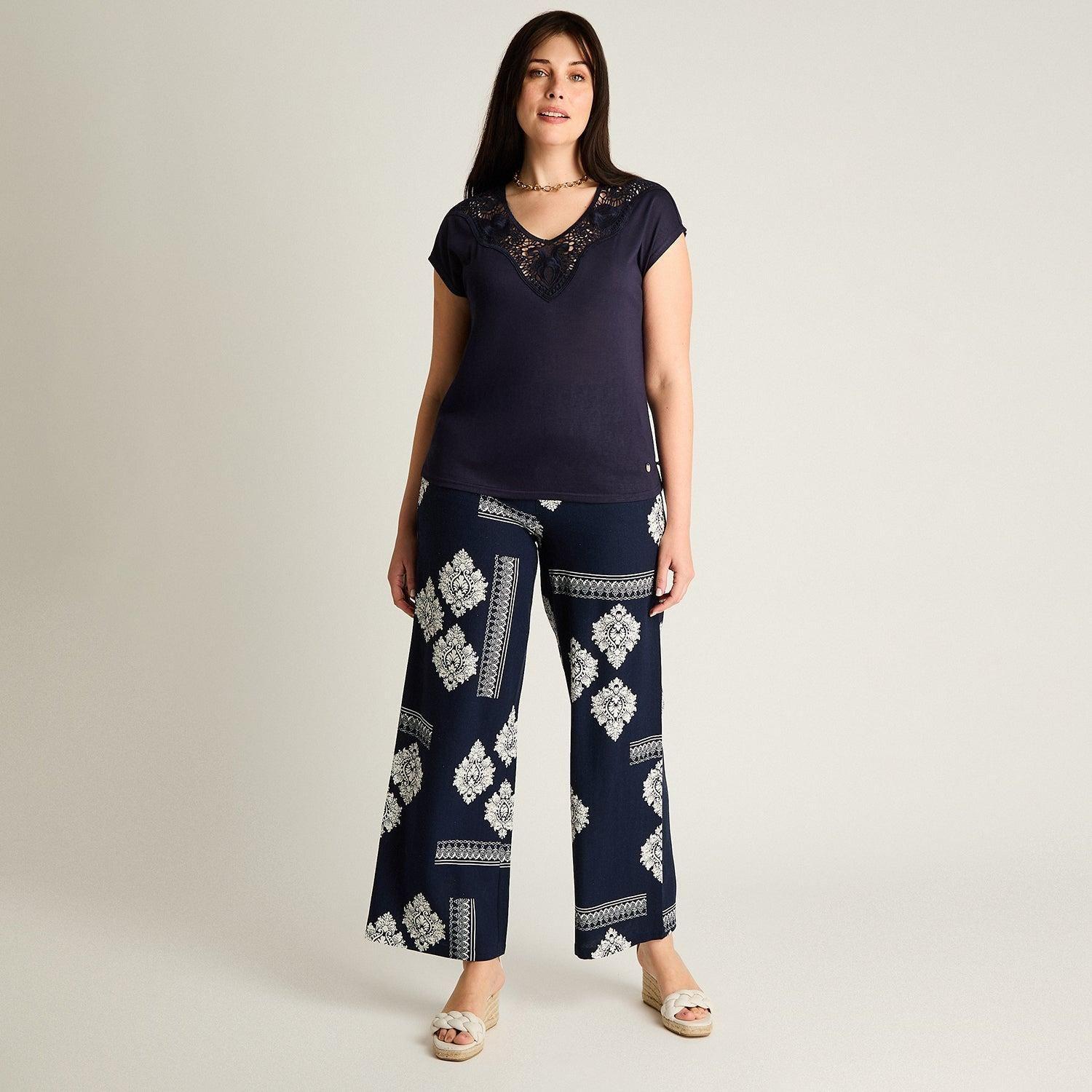 Polera Azul Manga Corta con Escote en V-3