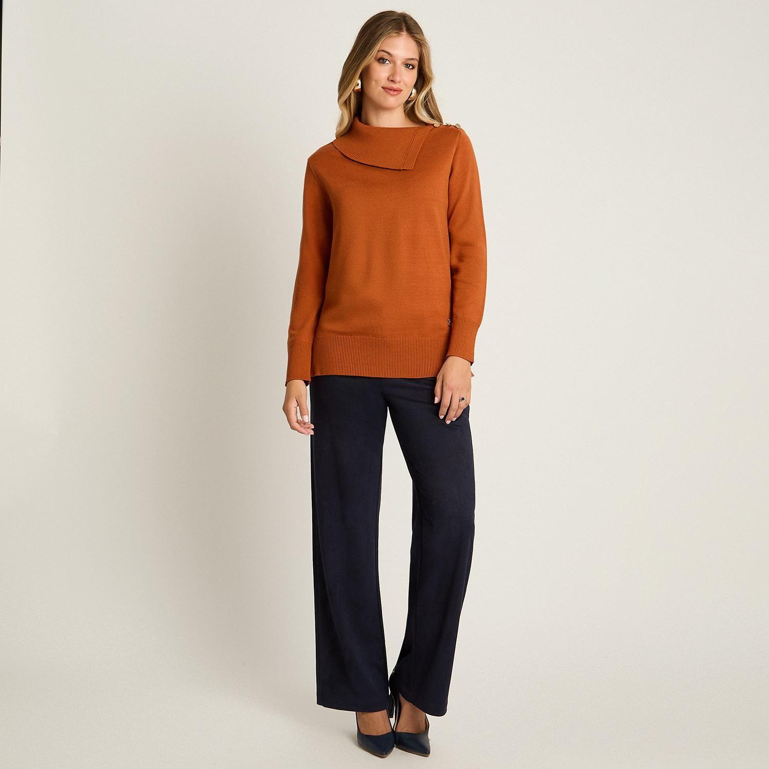 Sweater Terracota con Cuello Asimétrico y Botones Dorados en Tejido-3
