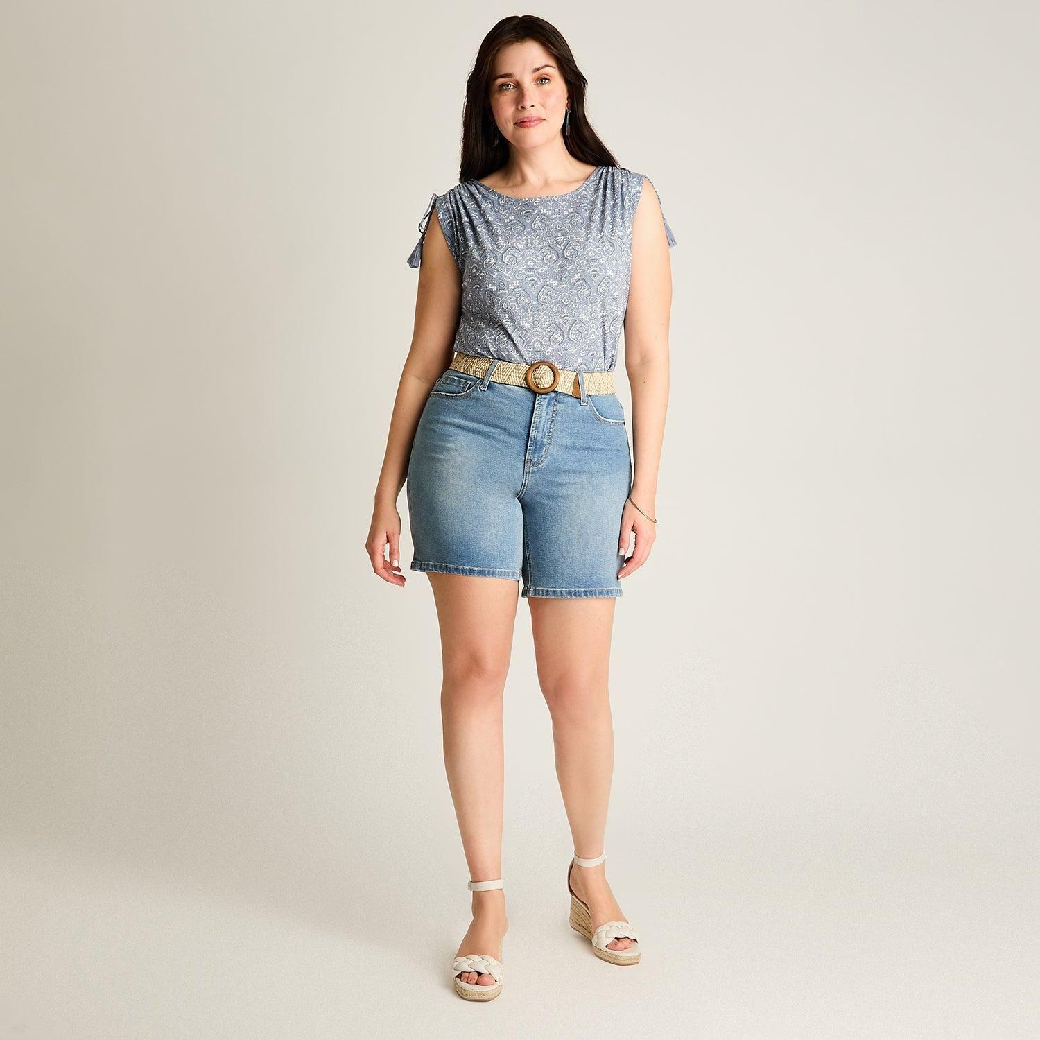 Bermuda Celeste Corto Baja elasticidad Calce Normal-3