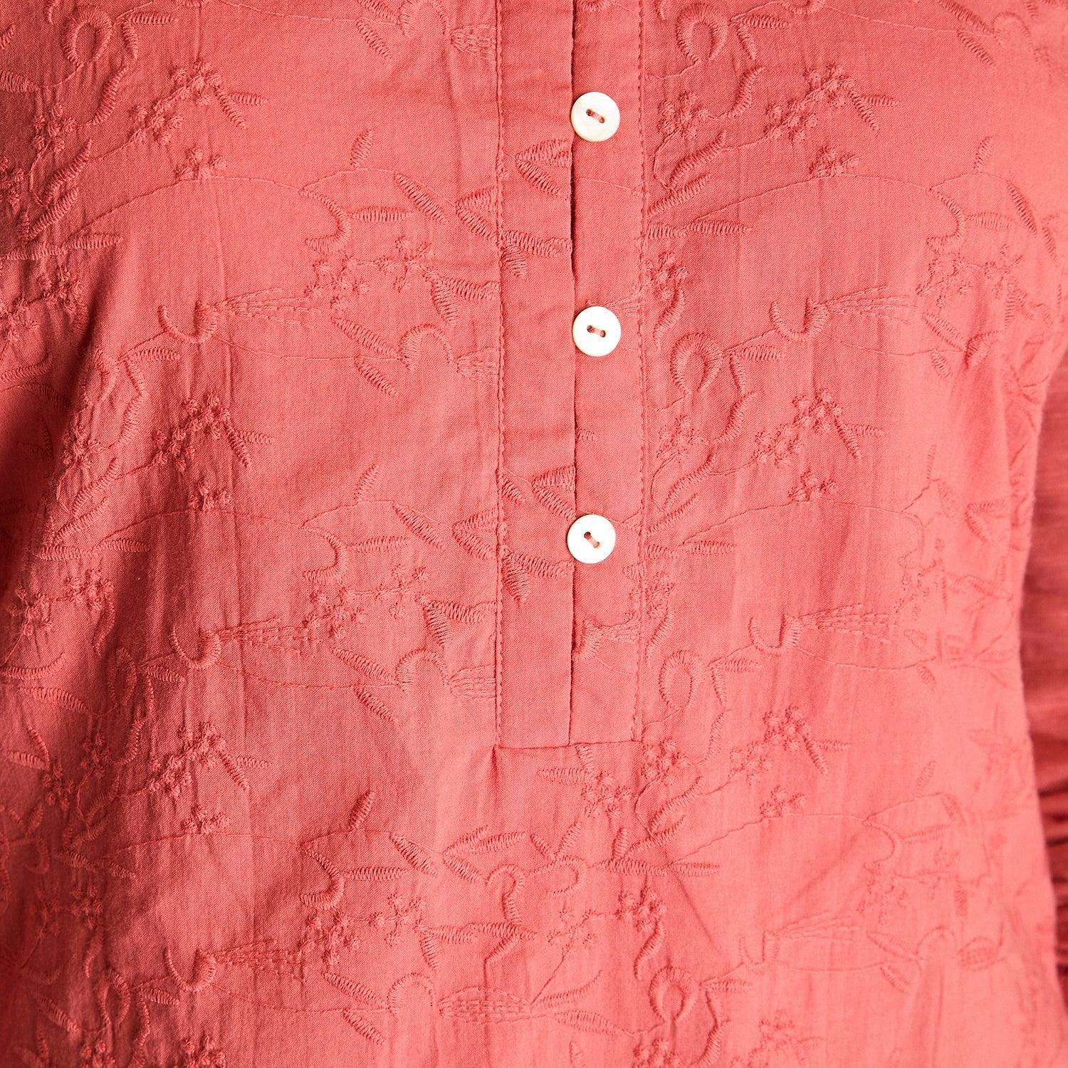 Polera Rosada Manga Larga con Cuello Mao y Detalles Bordados-2