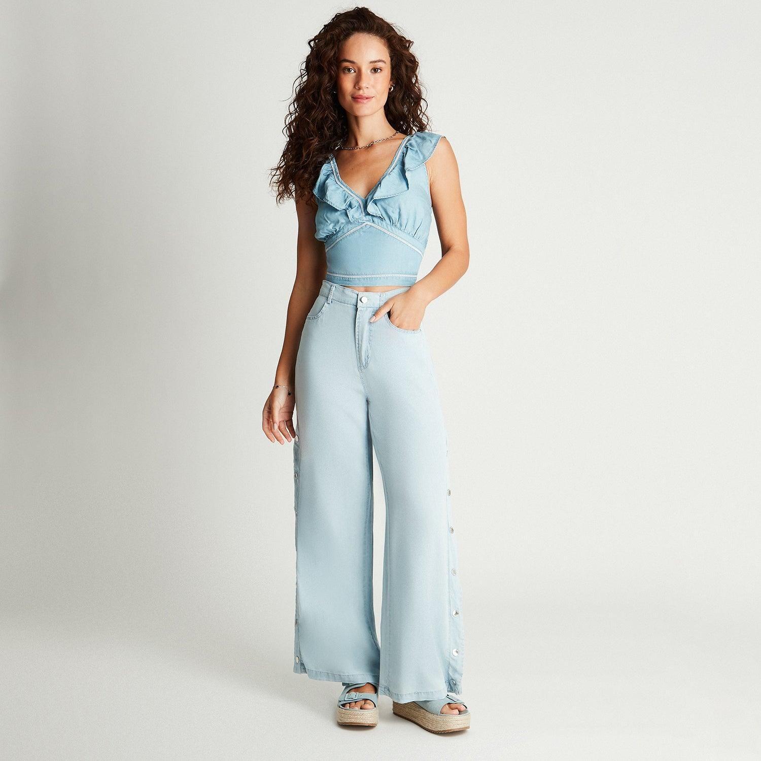 Blusa Celeste Detalle En Escote-3