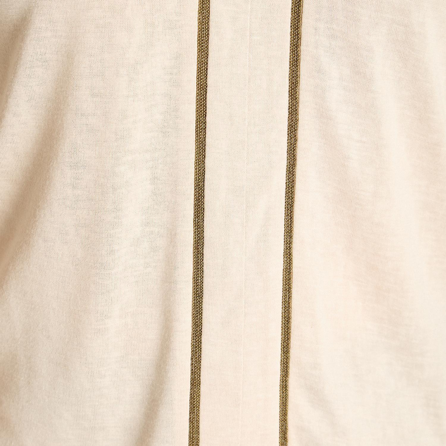 Polera Cruda Cuello en V Manga 3/4 con Aplicación Delantera-2
