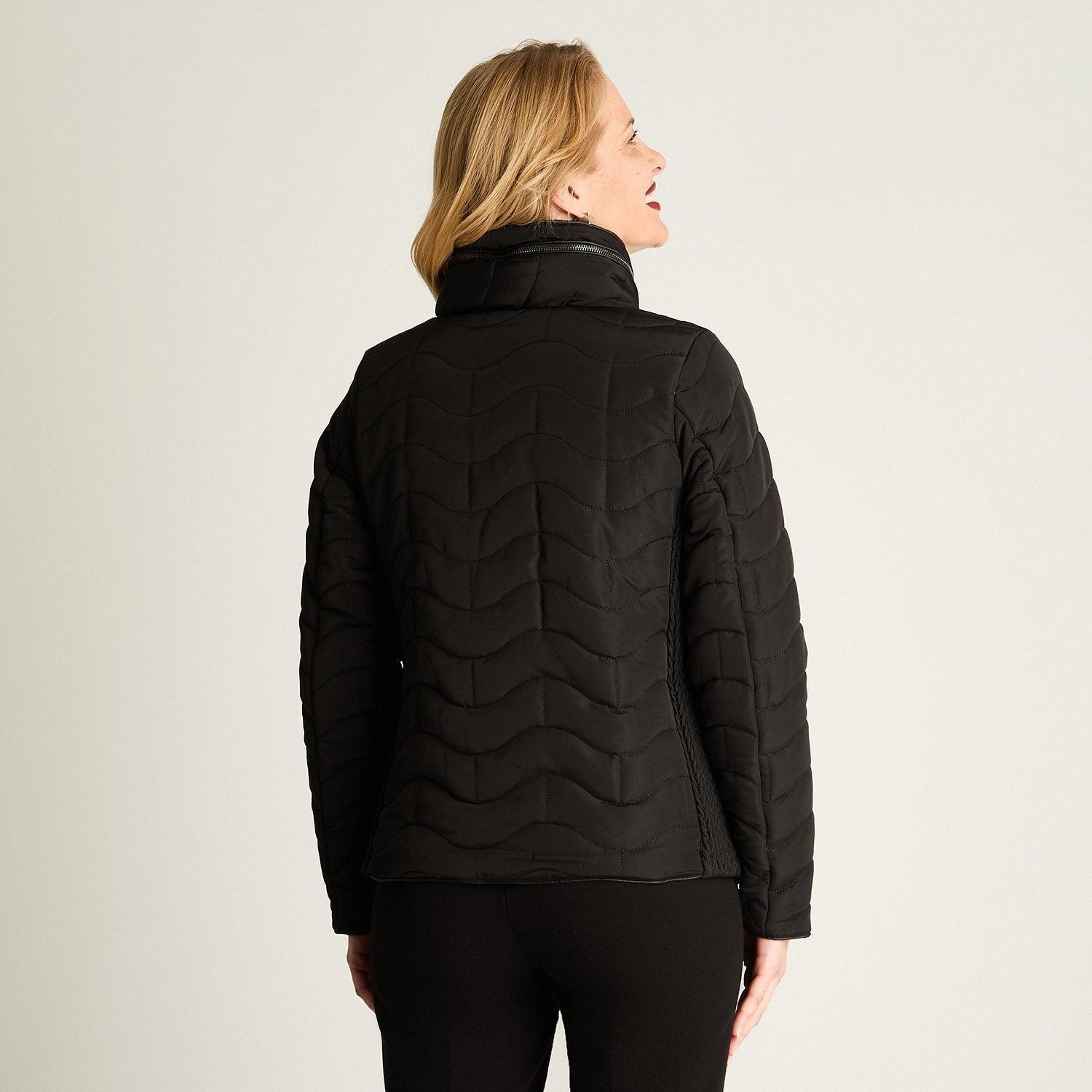 Parka Corta Forrada Manga Larga Negro-0
