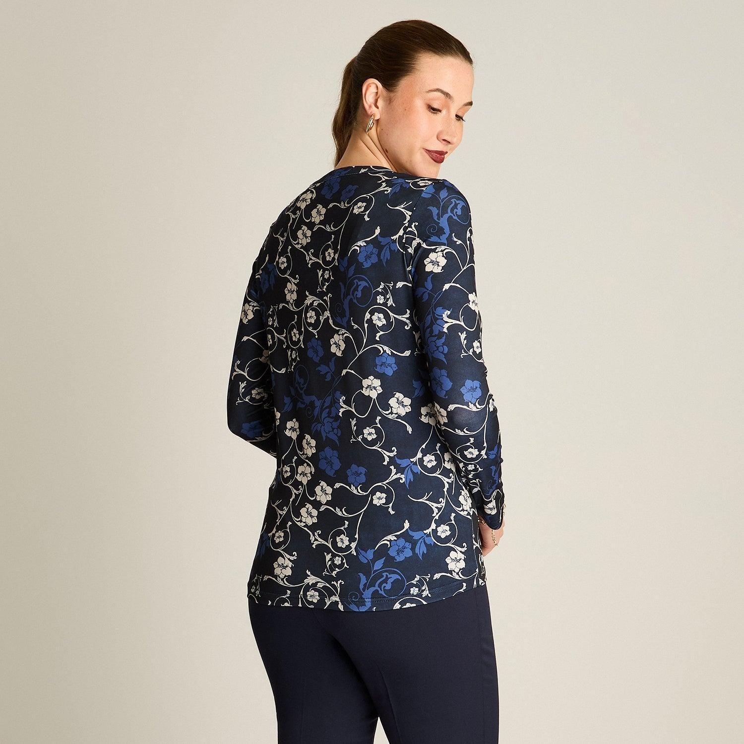 Polera Azul Estampada Manga Larga con Escote Mao-1