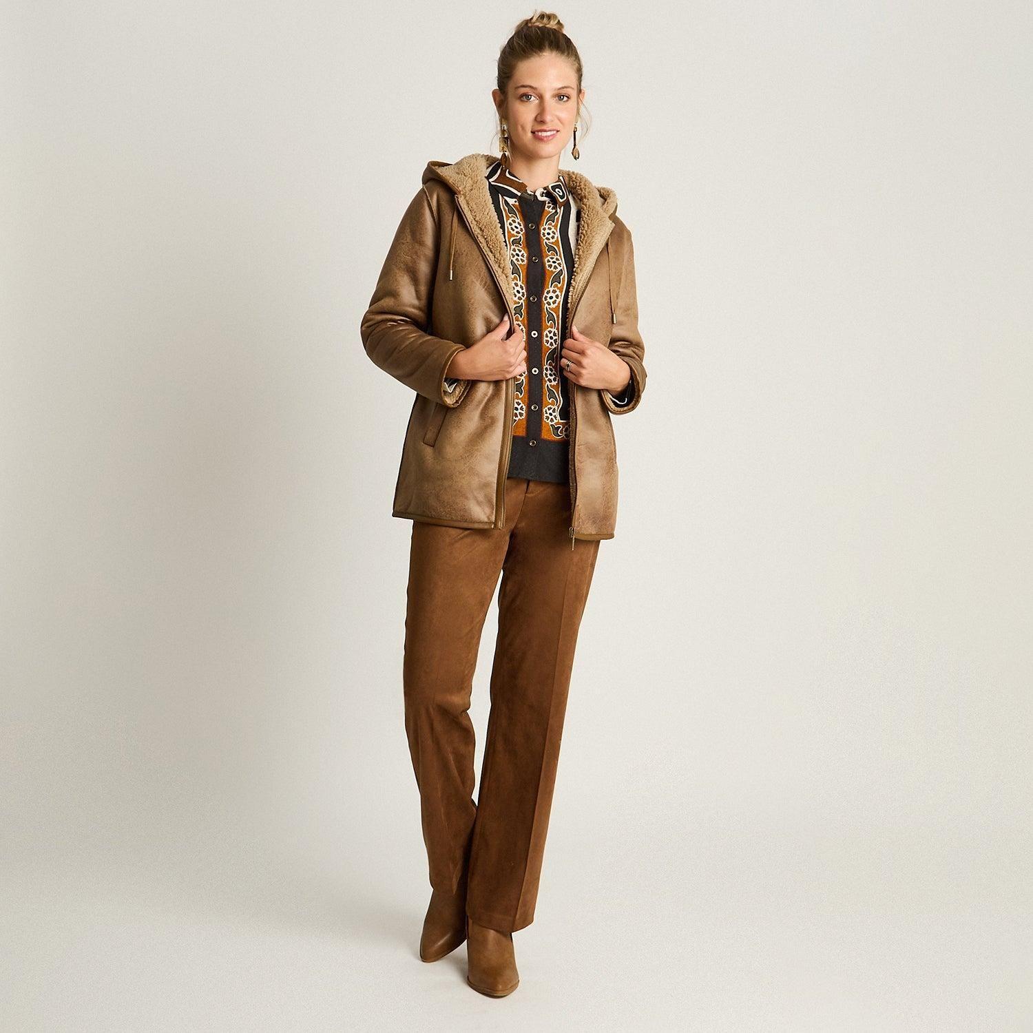 Chaqueta Camel de Ecocuero con Gorro y Forro Sherpa-3