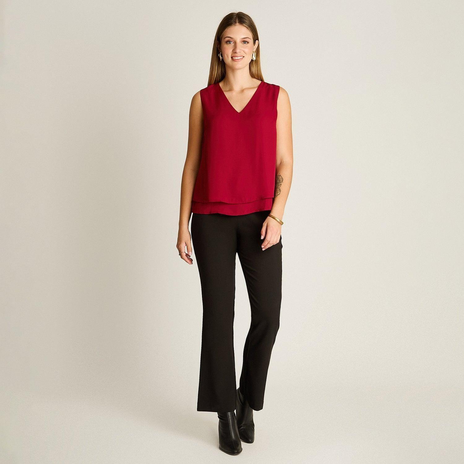 Blusa Sin Mangas Roja con Doble Capa y Escote V-3