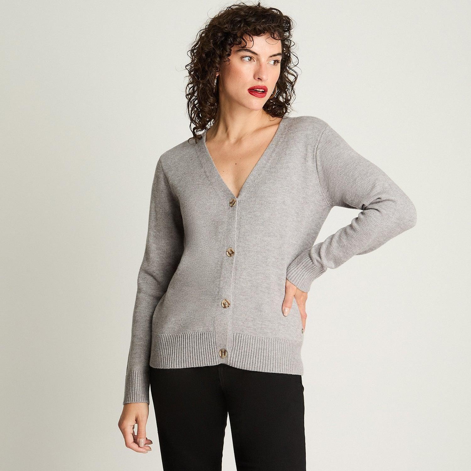 Cardigan Manga Larga Cuello V Básico Gris-0