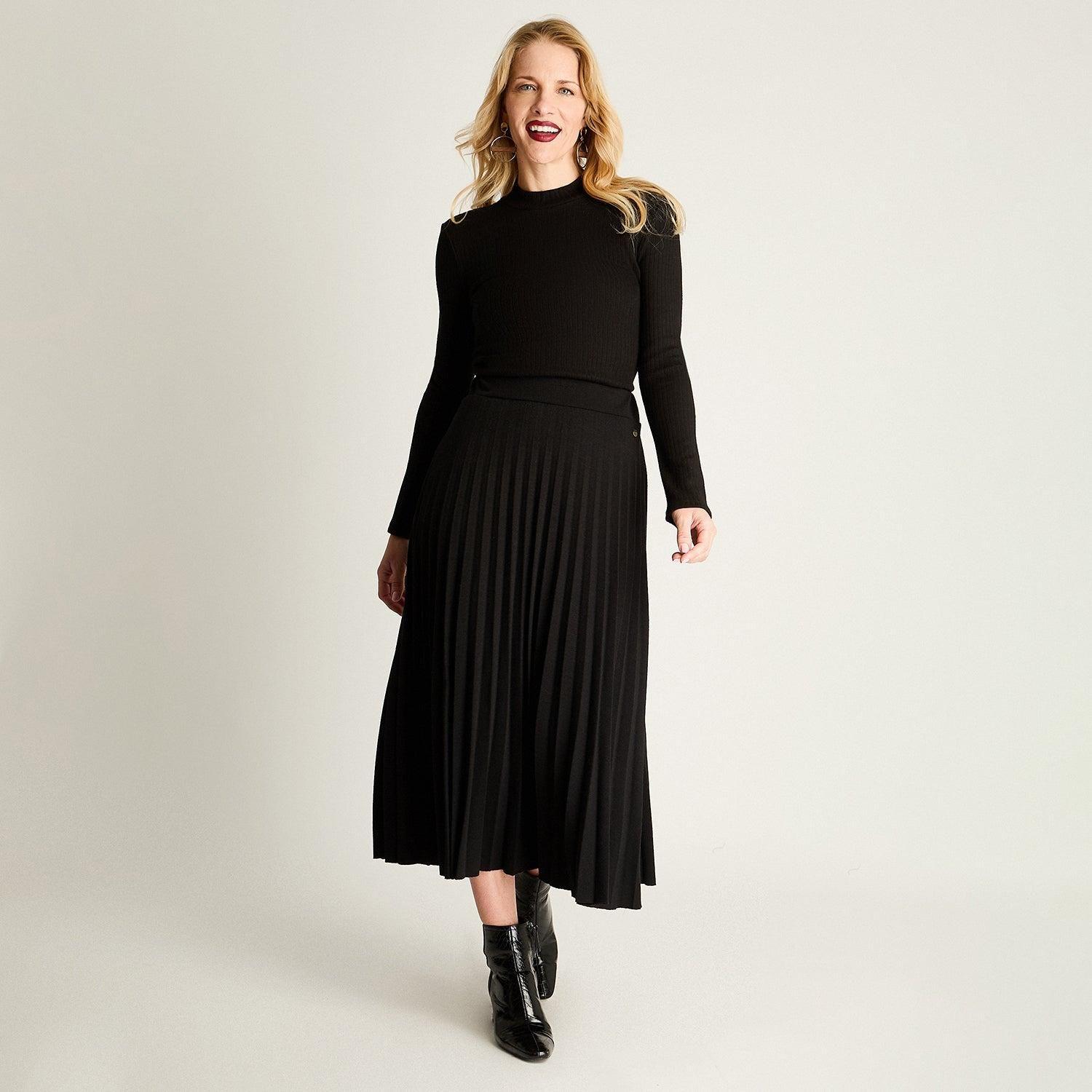 Falda Midi Lanilla Plizada Negro-2
