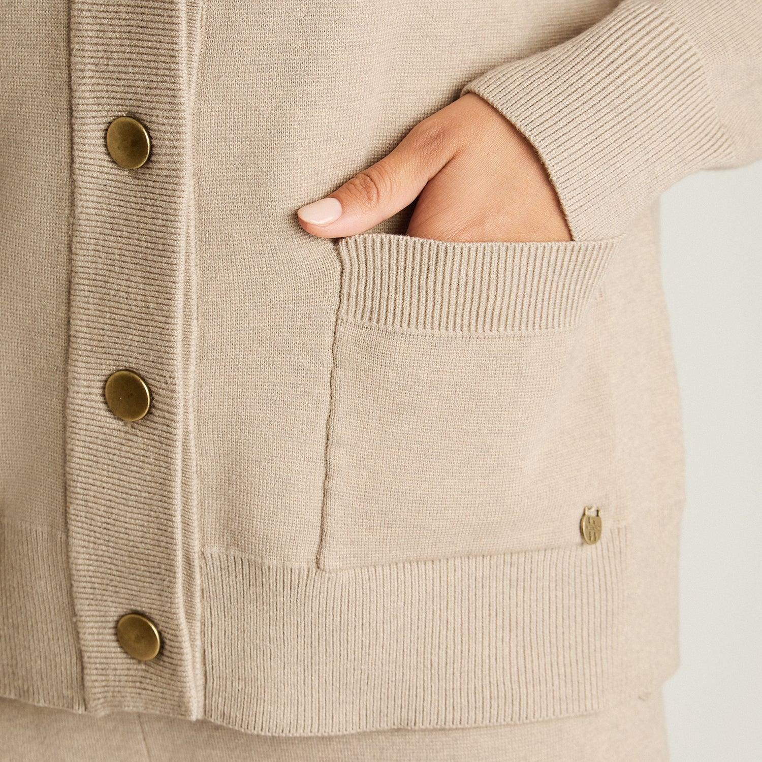 Cardigan Beige Manga Larga Elasticidad Media Sin Forro Calce Normal Tela Tejido-3