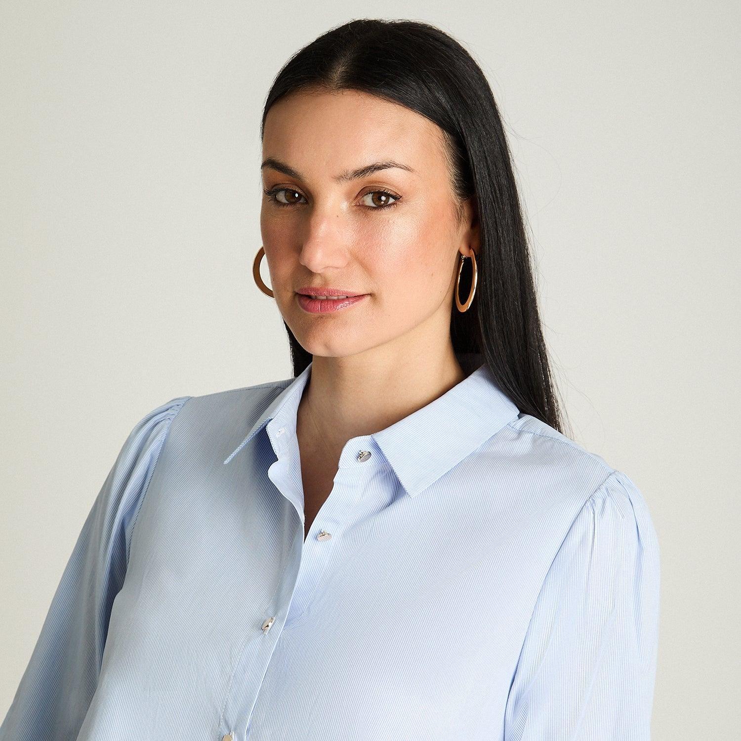 Blusa Manga Larga Con Botones Dorados Celeste-2