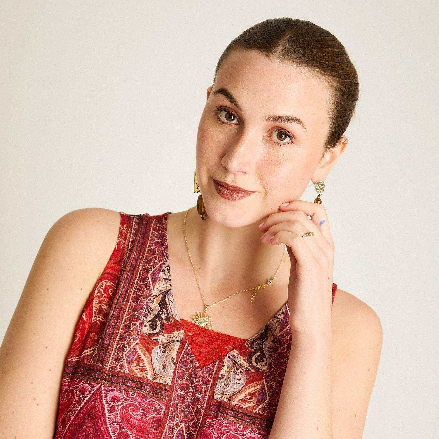 Blusa Terracota Sin Mangas con Detalle de Macramé en Escote-2