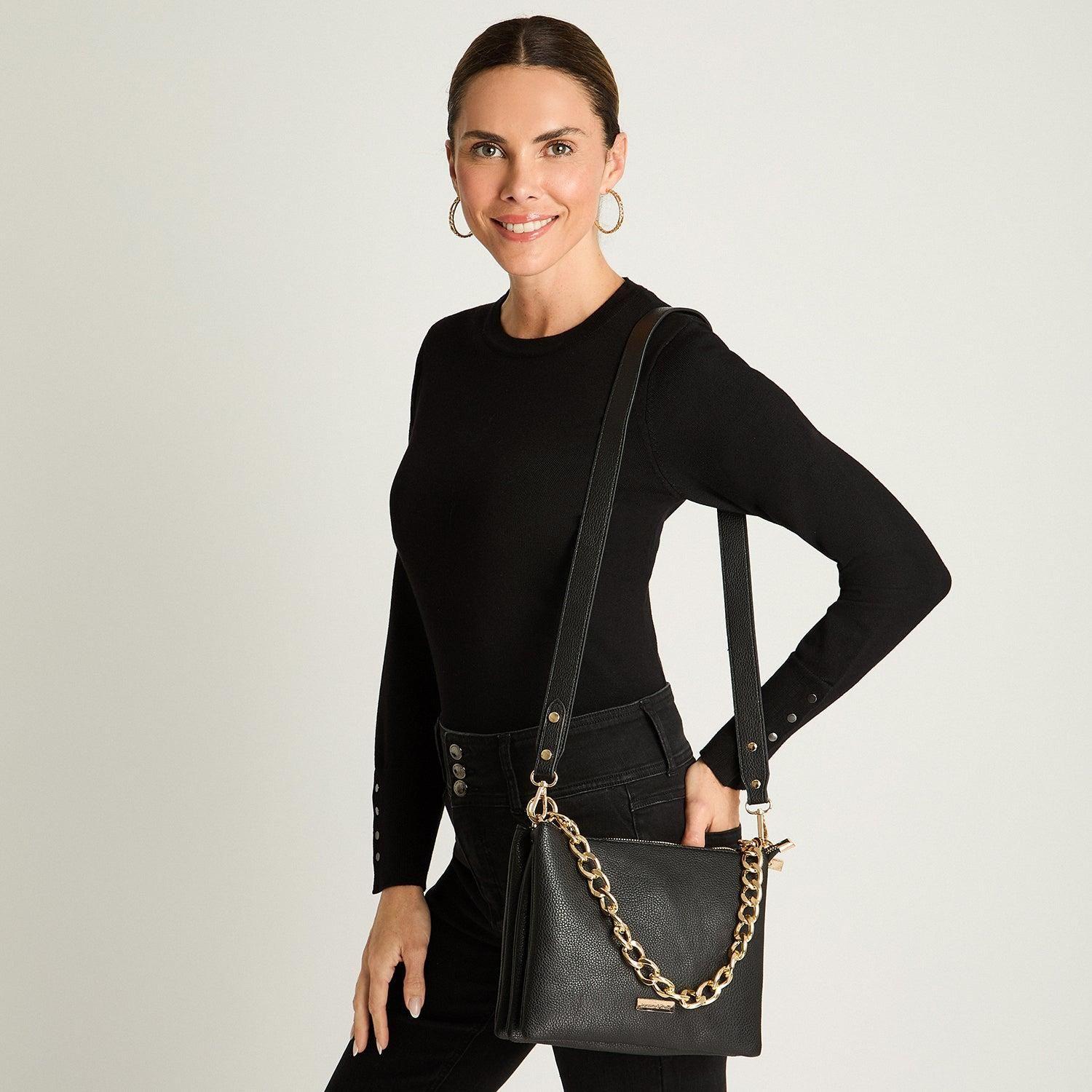 Cartera Triple Con Strap De Pu Y Cadena Negro-3