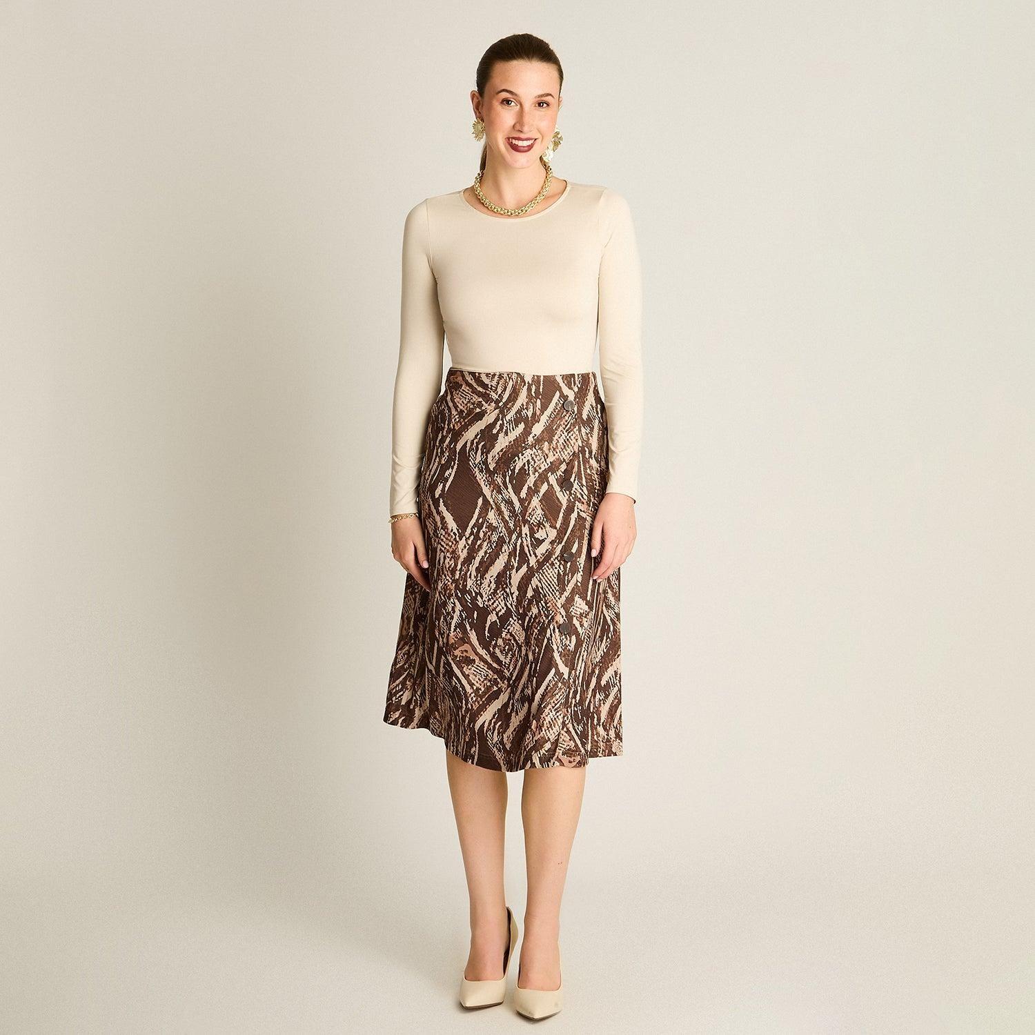 Falda Cafe Elasticidad Media Sin Forro Calce Normal Tela Camant-3