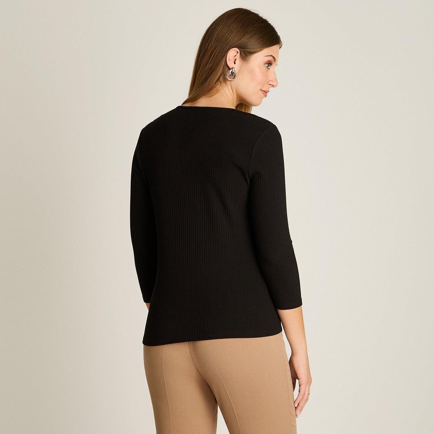 Polera Negro Manga 3/4 con Aplicación en Hombros-1