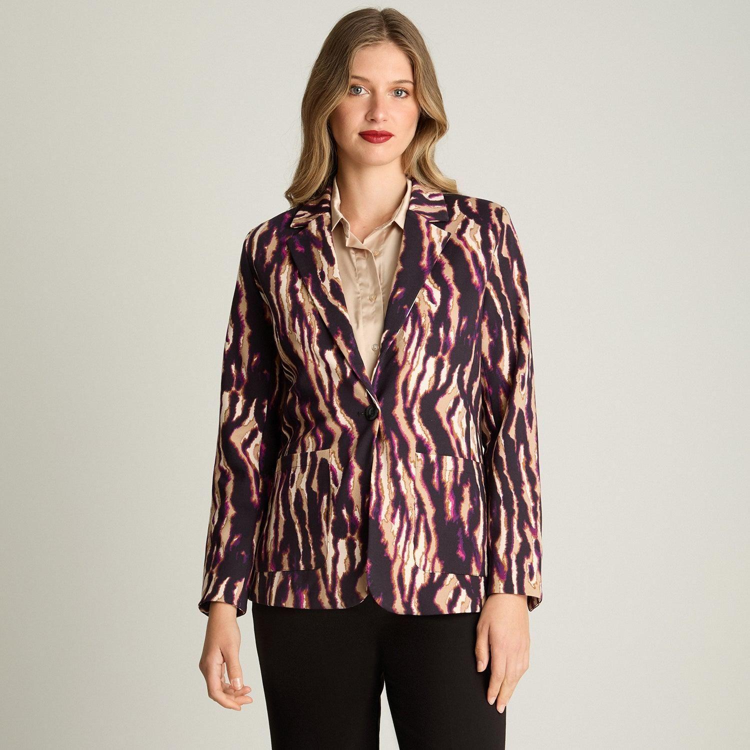 Blazer Estampado Negro con Corte Clásico-0