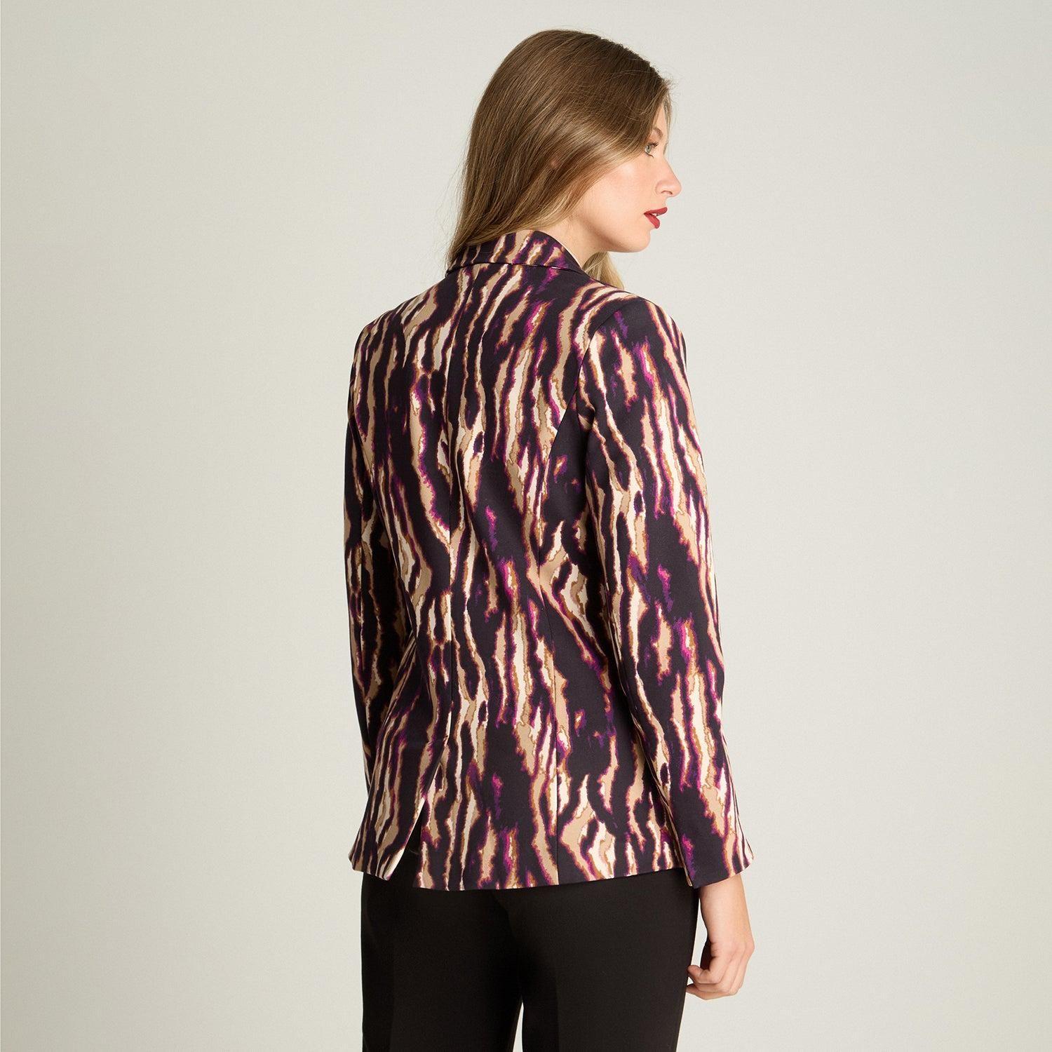 Blazer Estampado Negro con Corte Clásico-2