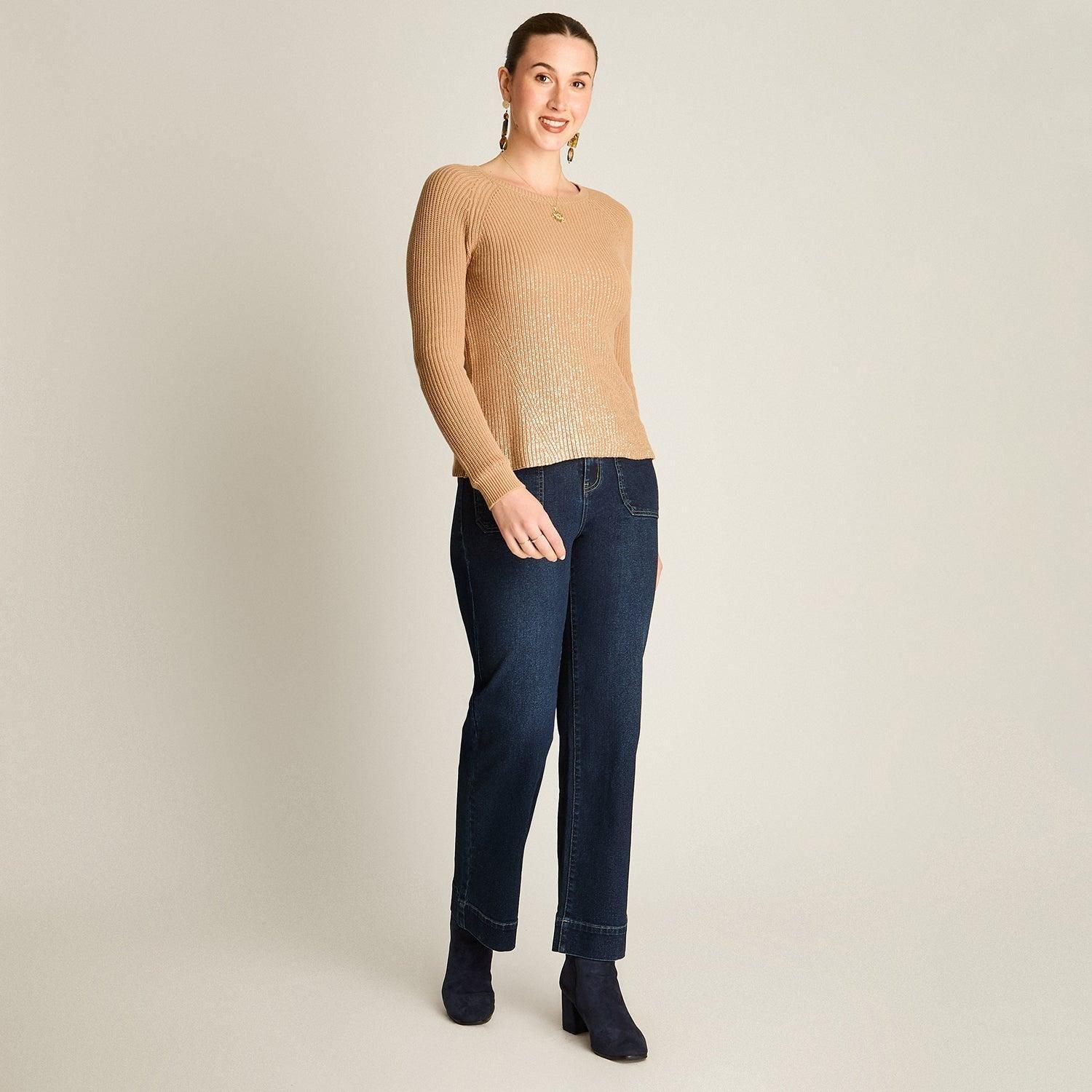 Sweater Camel Escote V con Cortes Delanteros-3