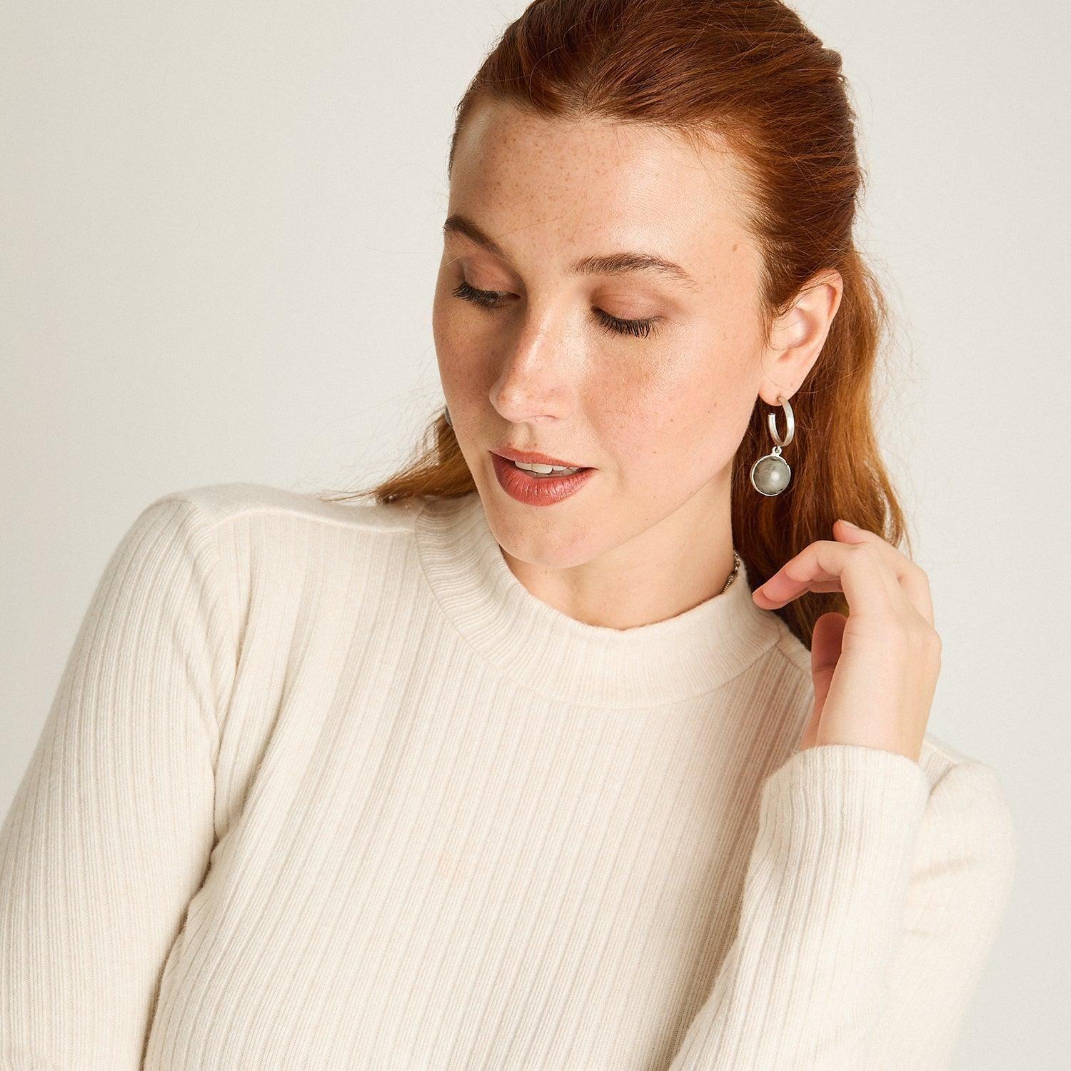 Polera Beige Lanilla Cuello Alto Manga Larga Básica-2