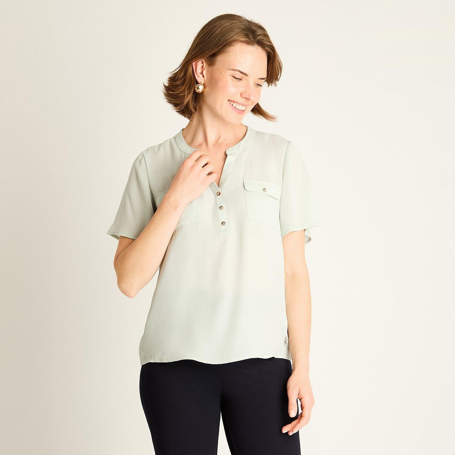 Blusa Menta con Bolsillos Frontales-0