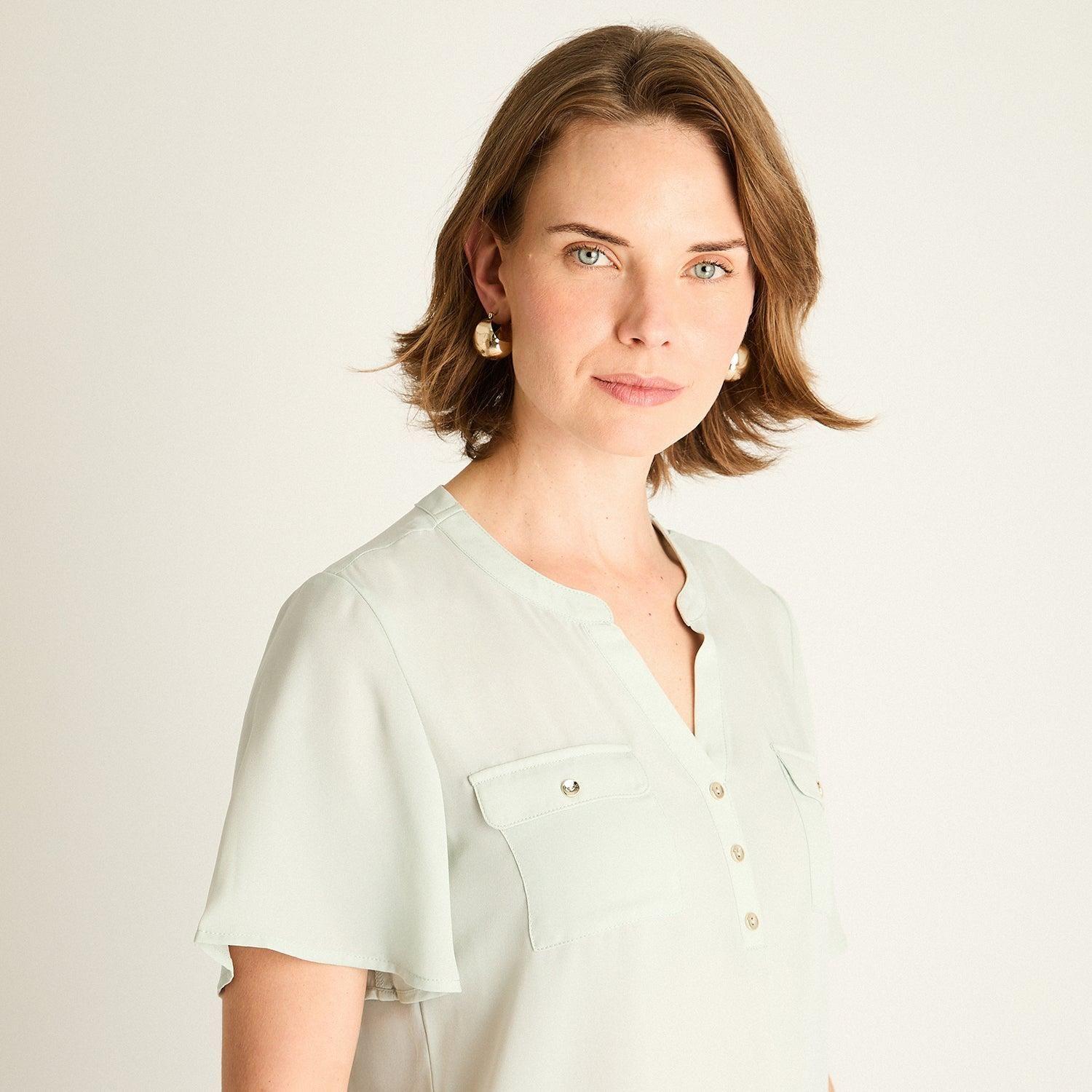 Blusa Menta con Bolsillos Frontales-2
