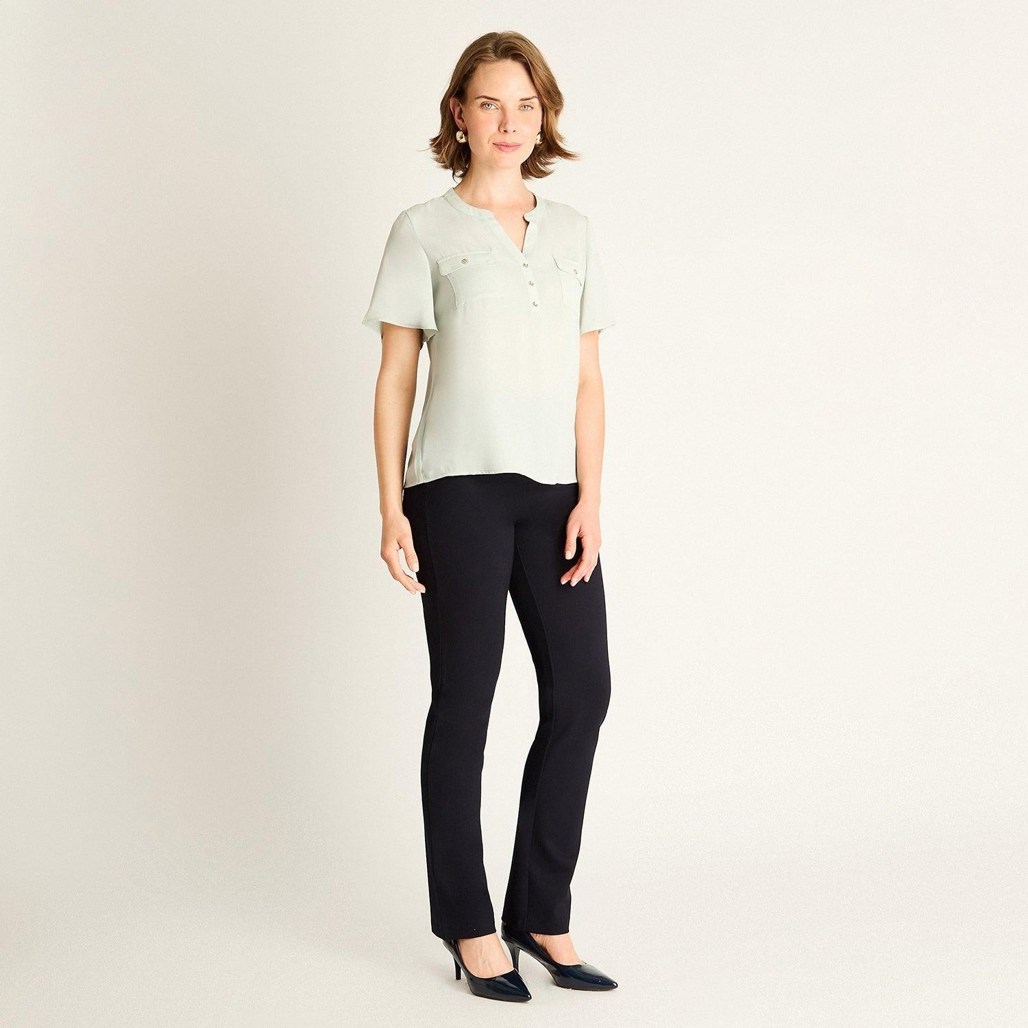 Blusa Menta con Bolsillos Frontales-3