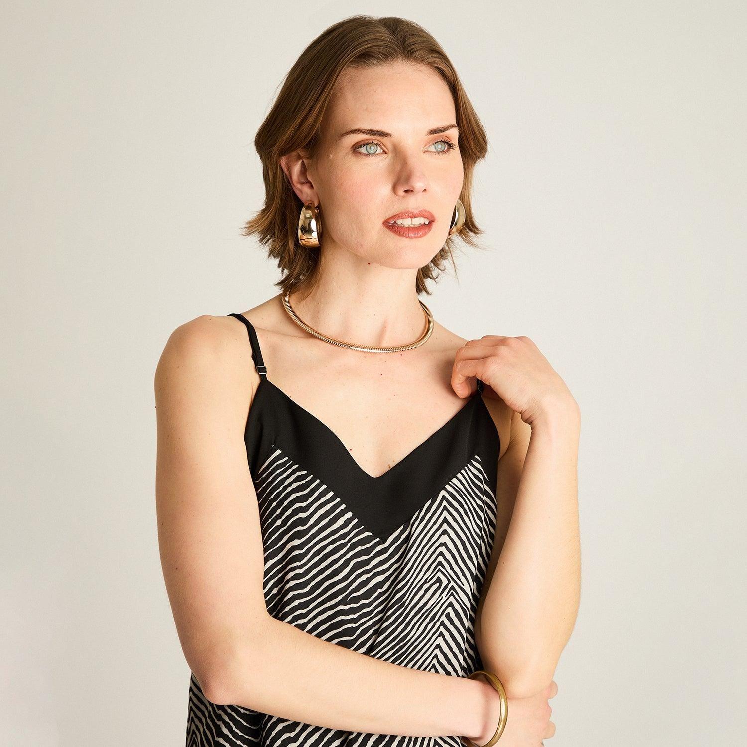 Peto Beige Sin Mangas No Elasticado Sin Forro Calce Normal-2