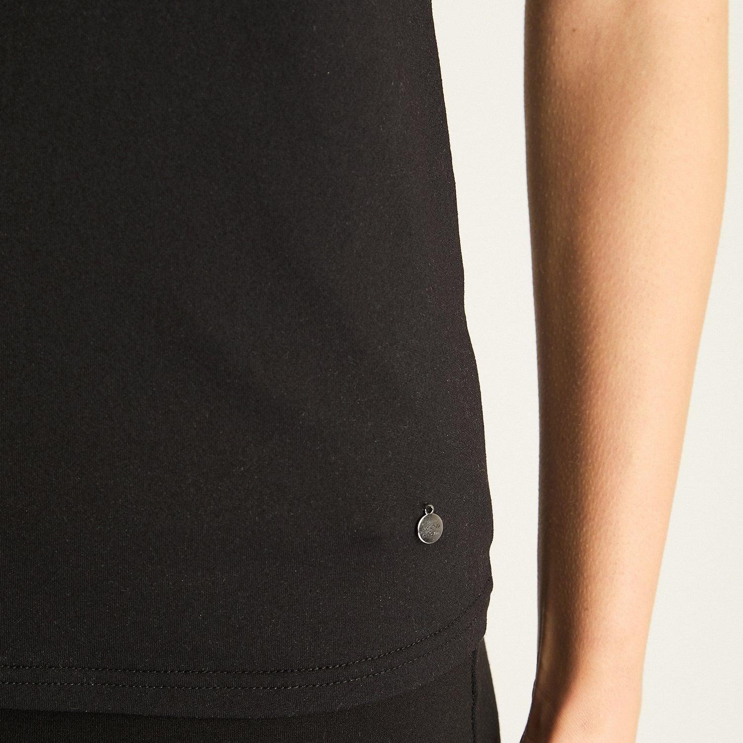 Peto Negro de Calce Ajustado-2