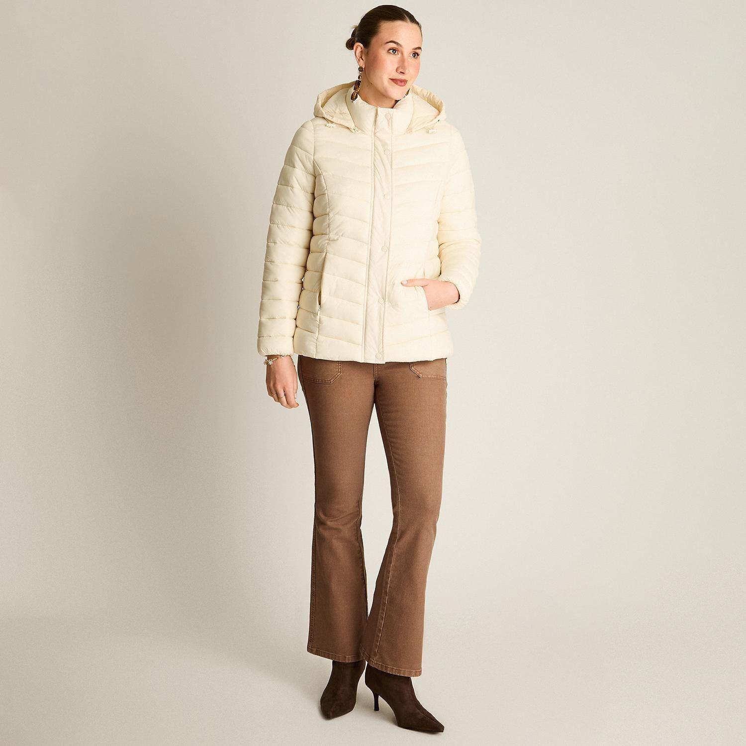 Parka Corta Crema con Gorro Desmontable Diseño Quilted-3