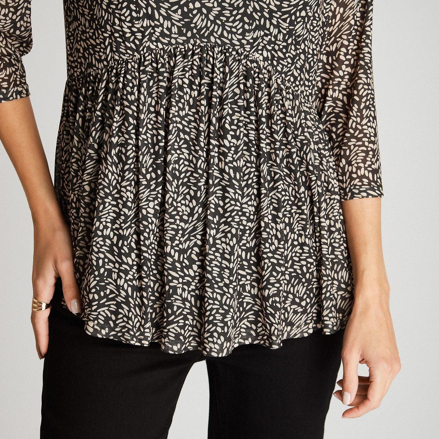 Polera Negro Manga 3,4 Estampado Cuello V-2