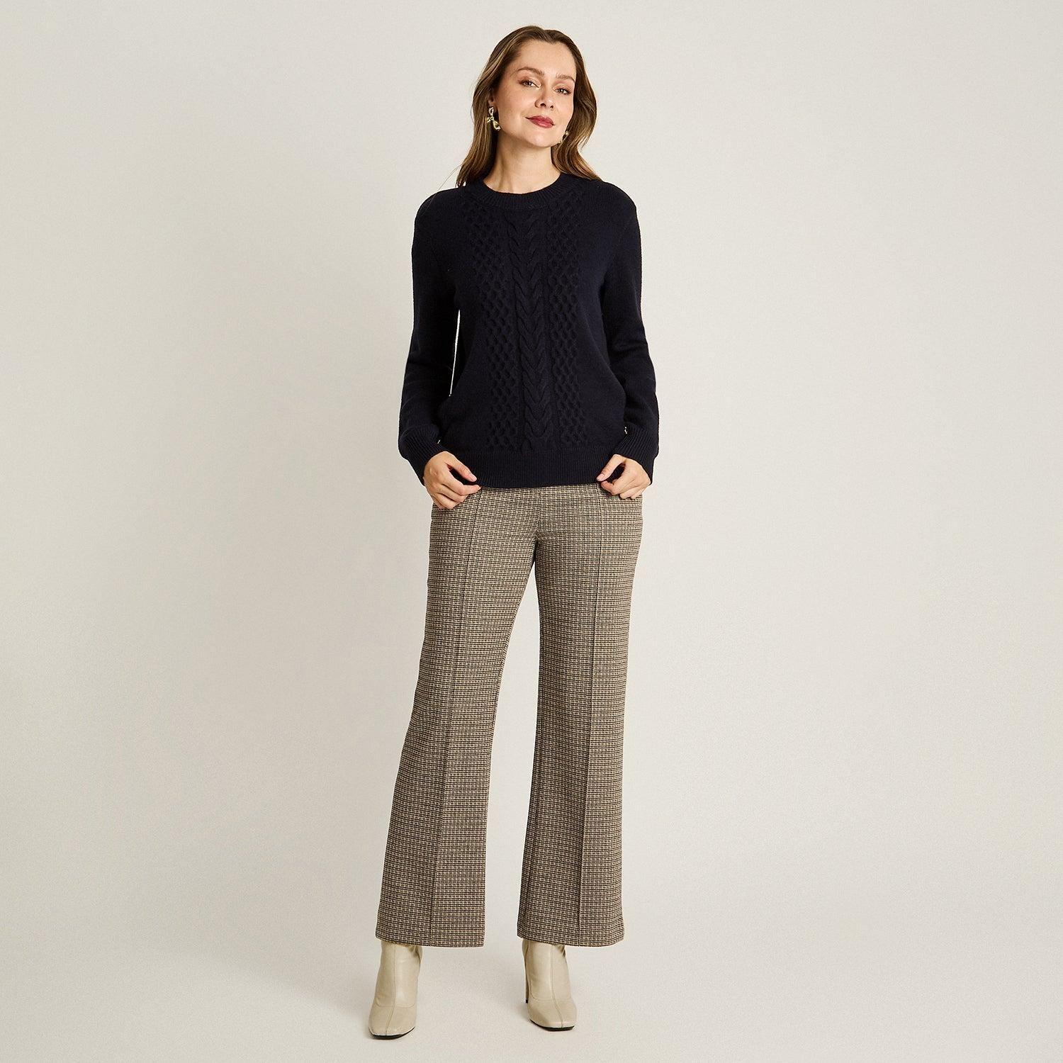 Sweater Azul Marino con Trenzado en Relieve en Tejido-3