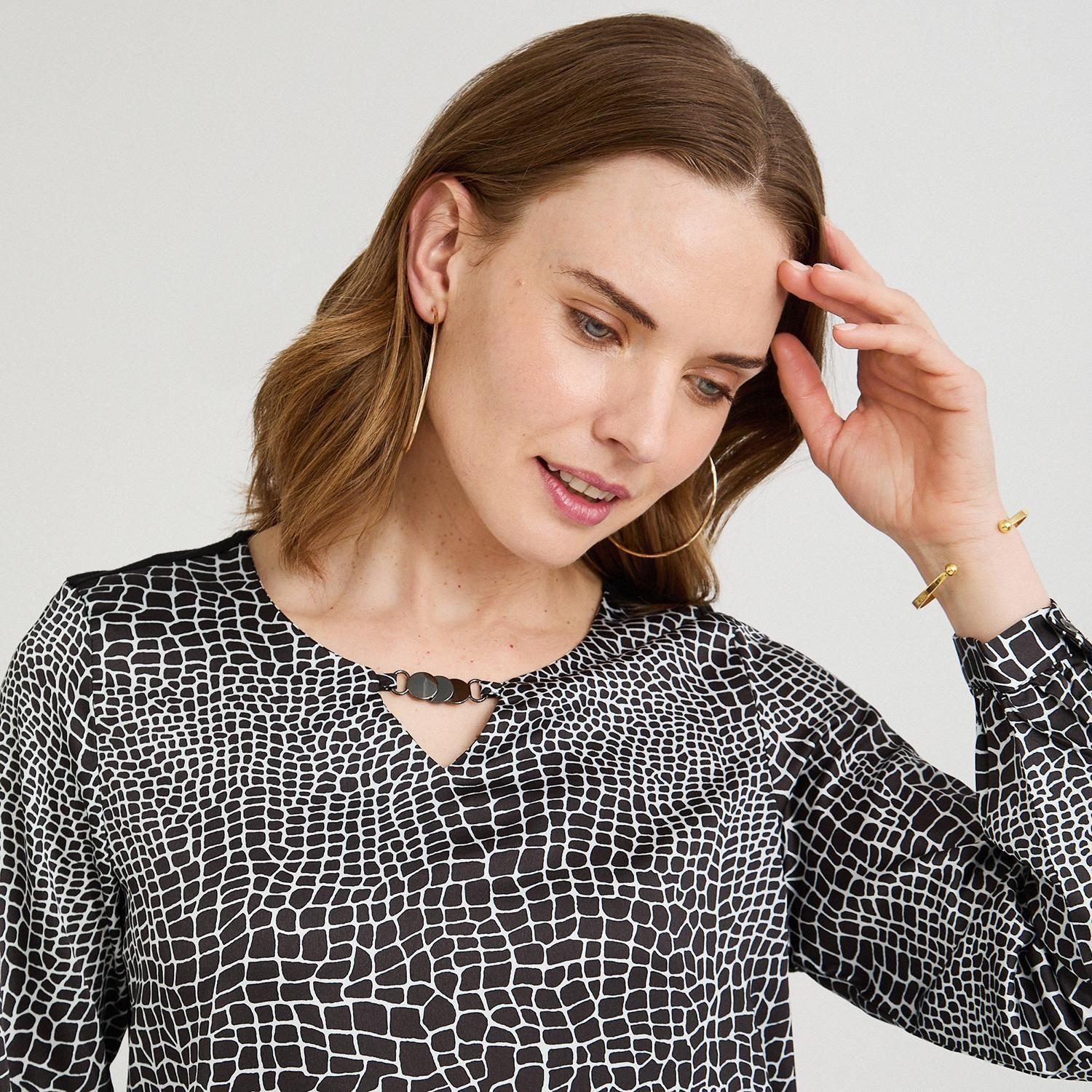 Polera Mix Fabric Print Frontal Negro-2